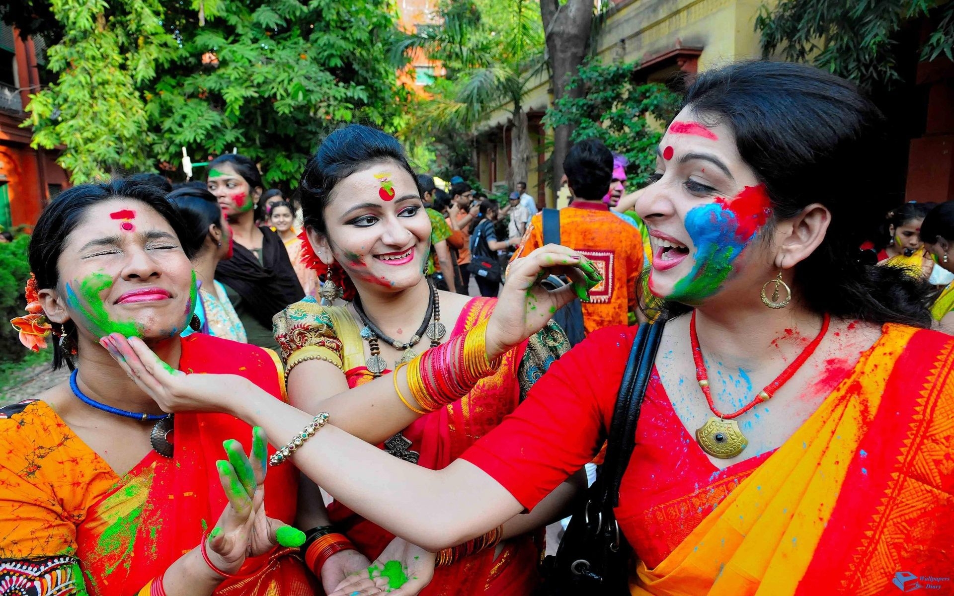 1920x1200 Beautiful Girl at Holi Festival India, Desktop