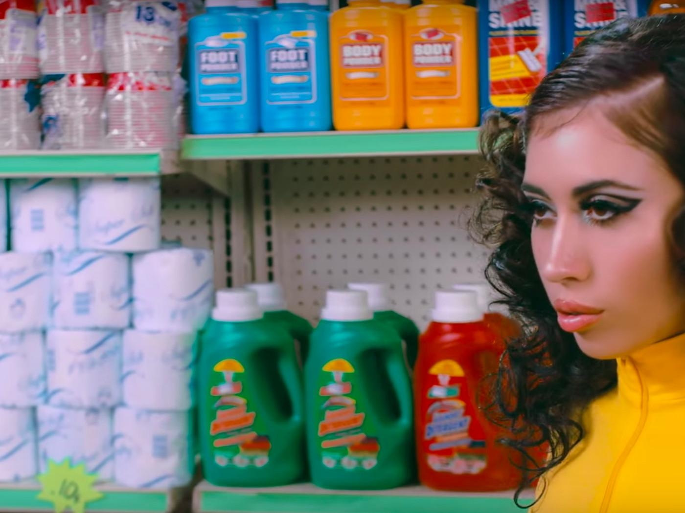 1400x1050 In Kali Uchis' After the Storm video, money can buy love, Desktop