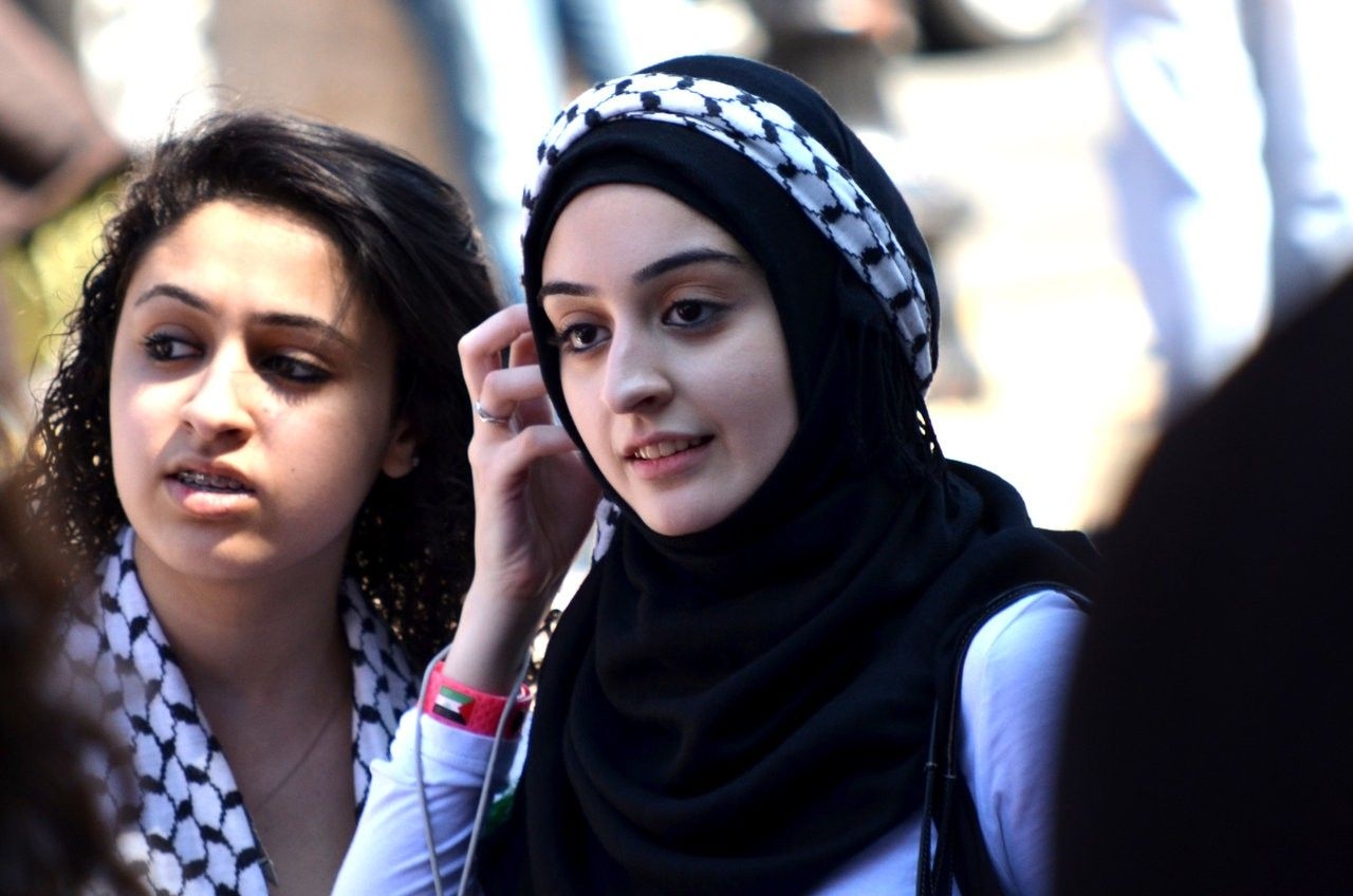 1280x850 Muslim Woman and Hijab girls. Galería de Arte Islámico y, Desktop