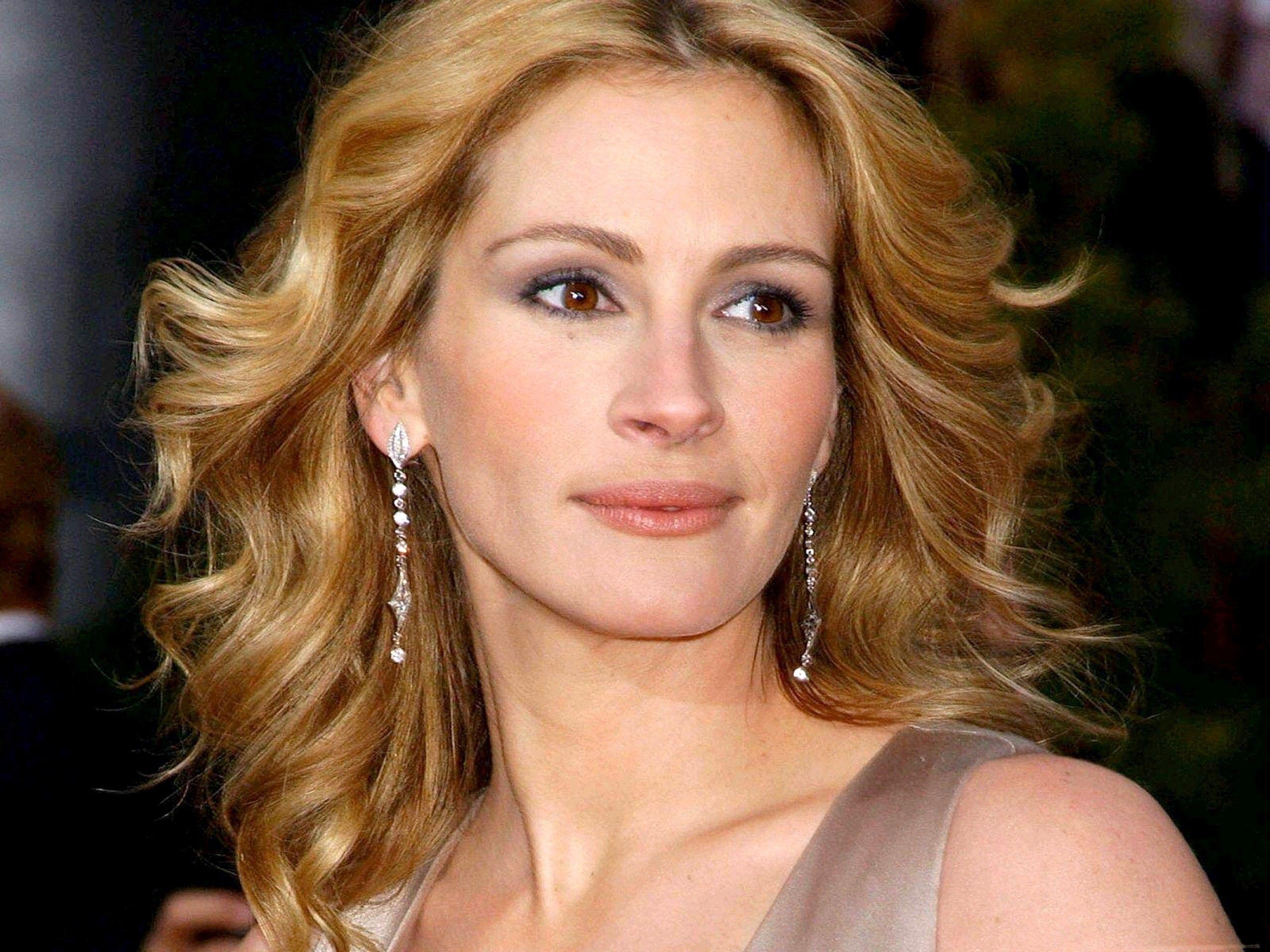 2560x1920 Julia Roberts Wallpaper. Free Download HD Hollywood Actress Image, Desktop