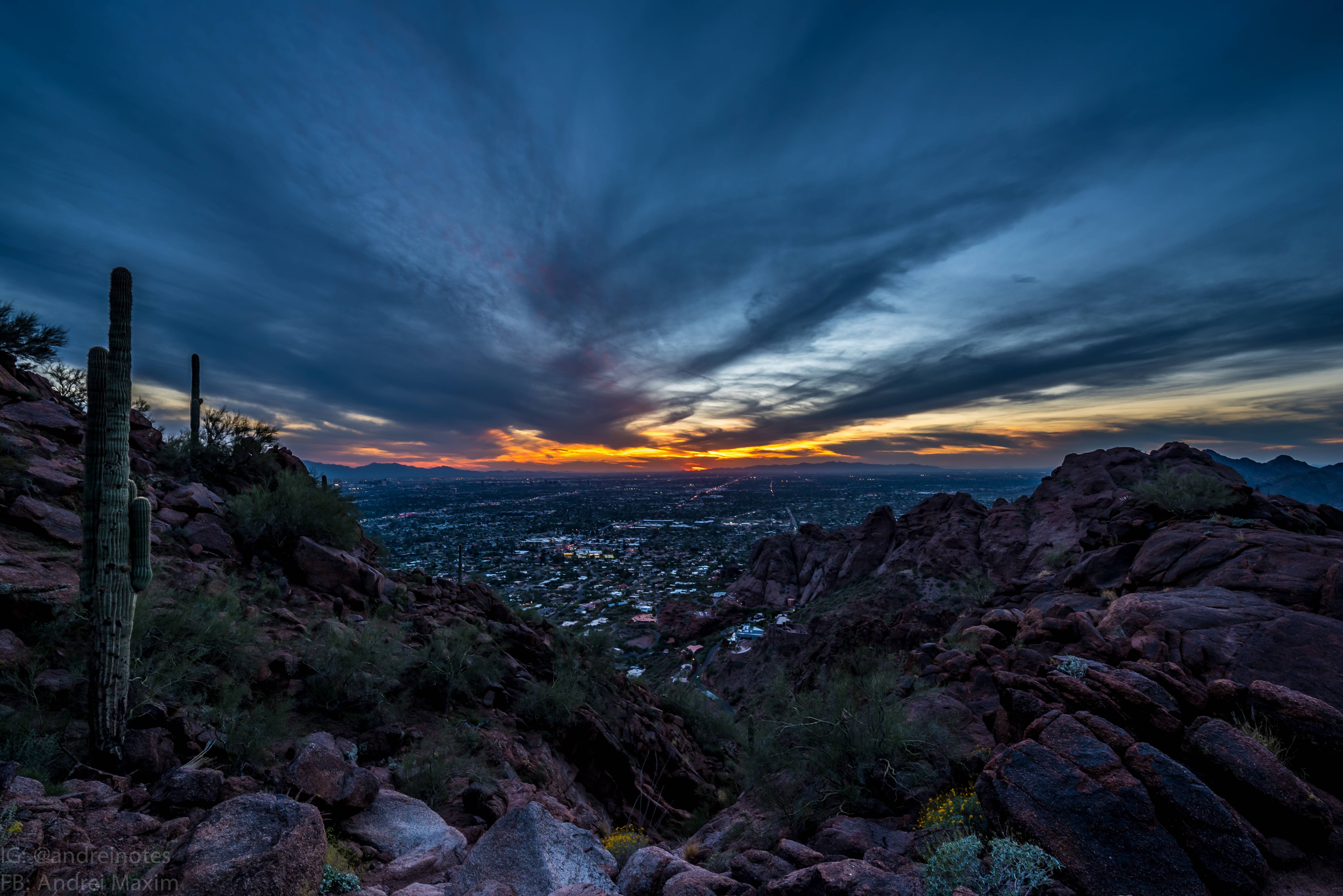 6020x4020 Sunset tonight at the Camelback mountain, Phoenix, Arizona, Desktop