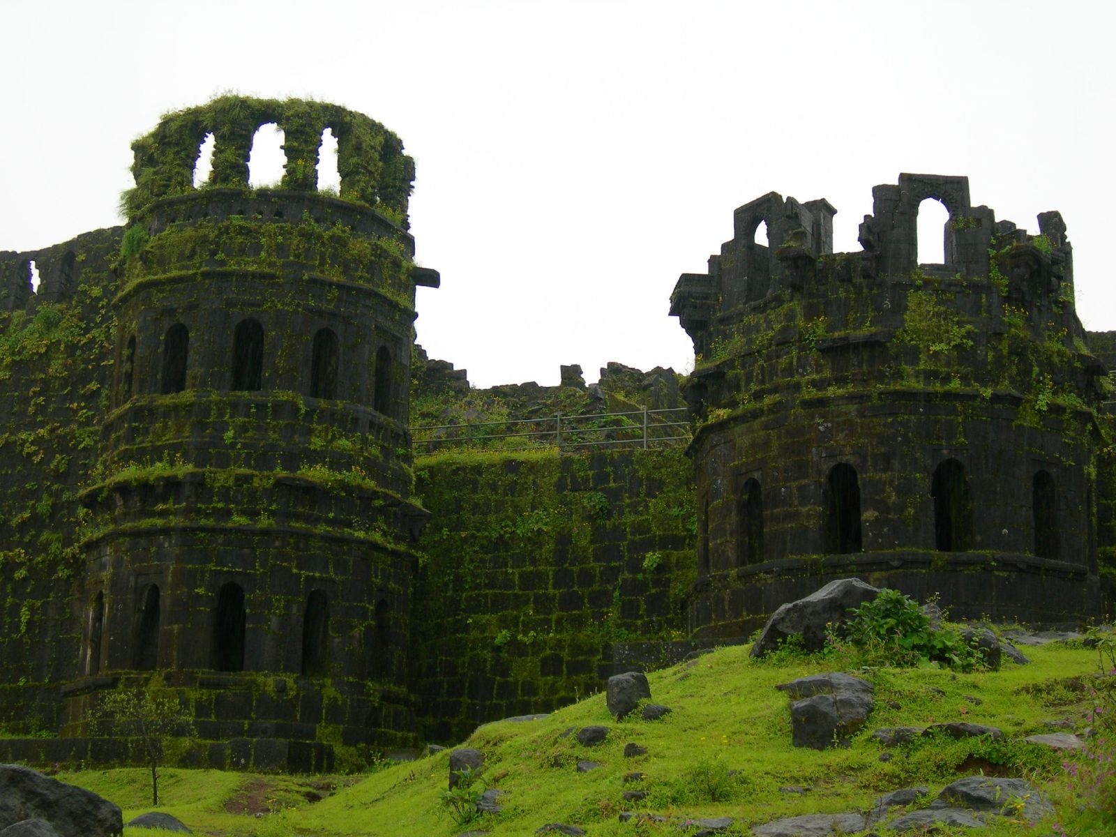 1600x1200 Raigad Forten.org, Desktop