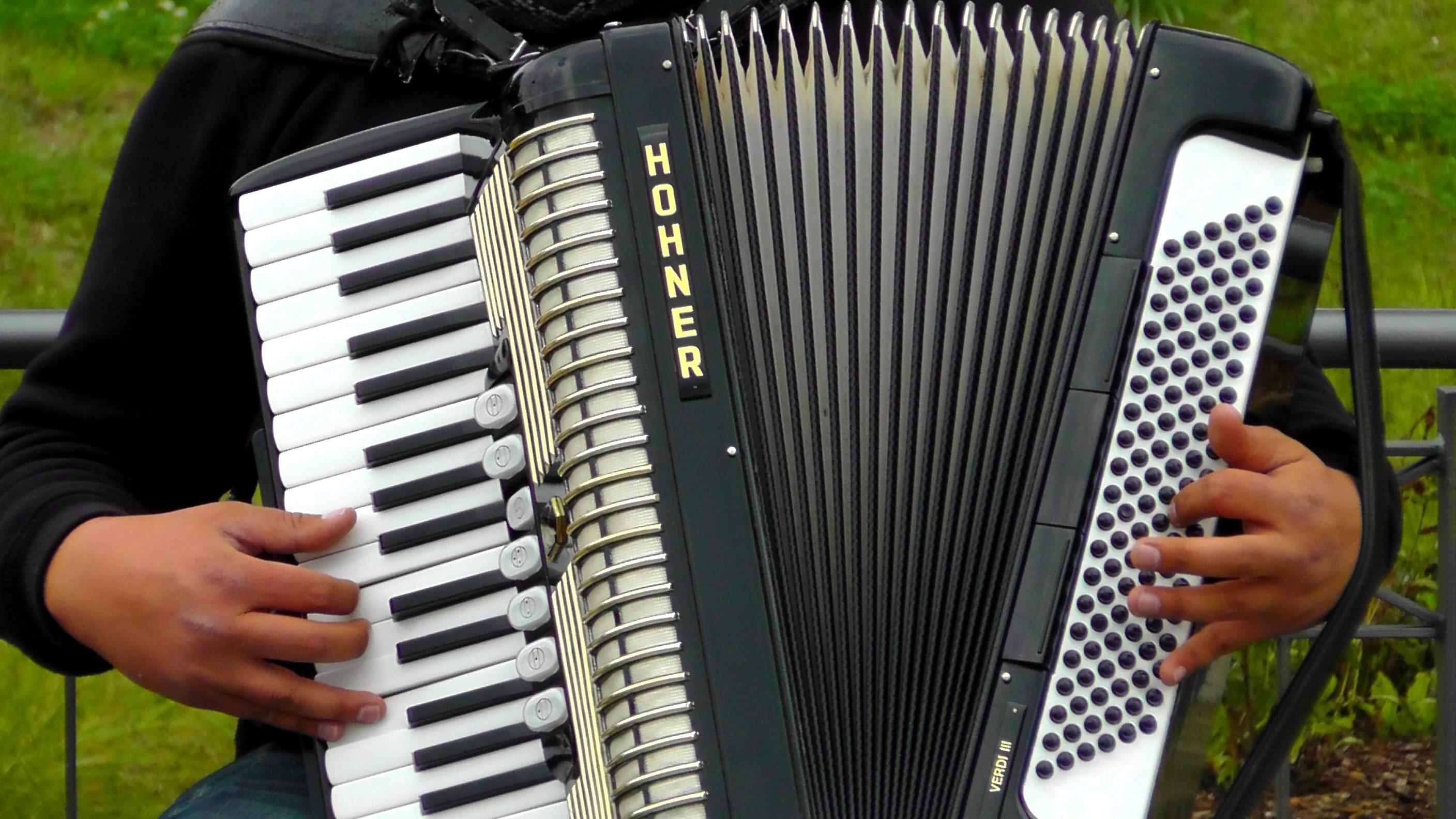 2820x1590 black hohner accordion free image, Desktop