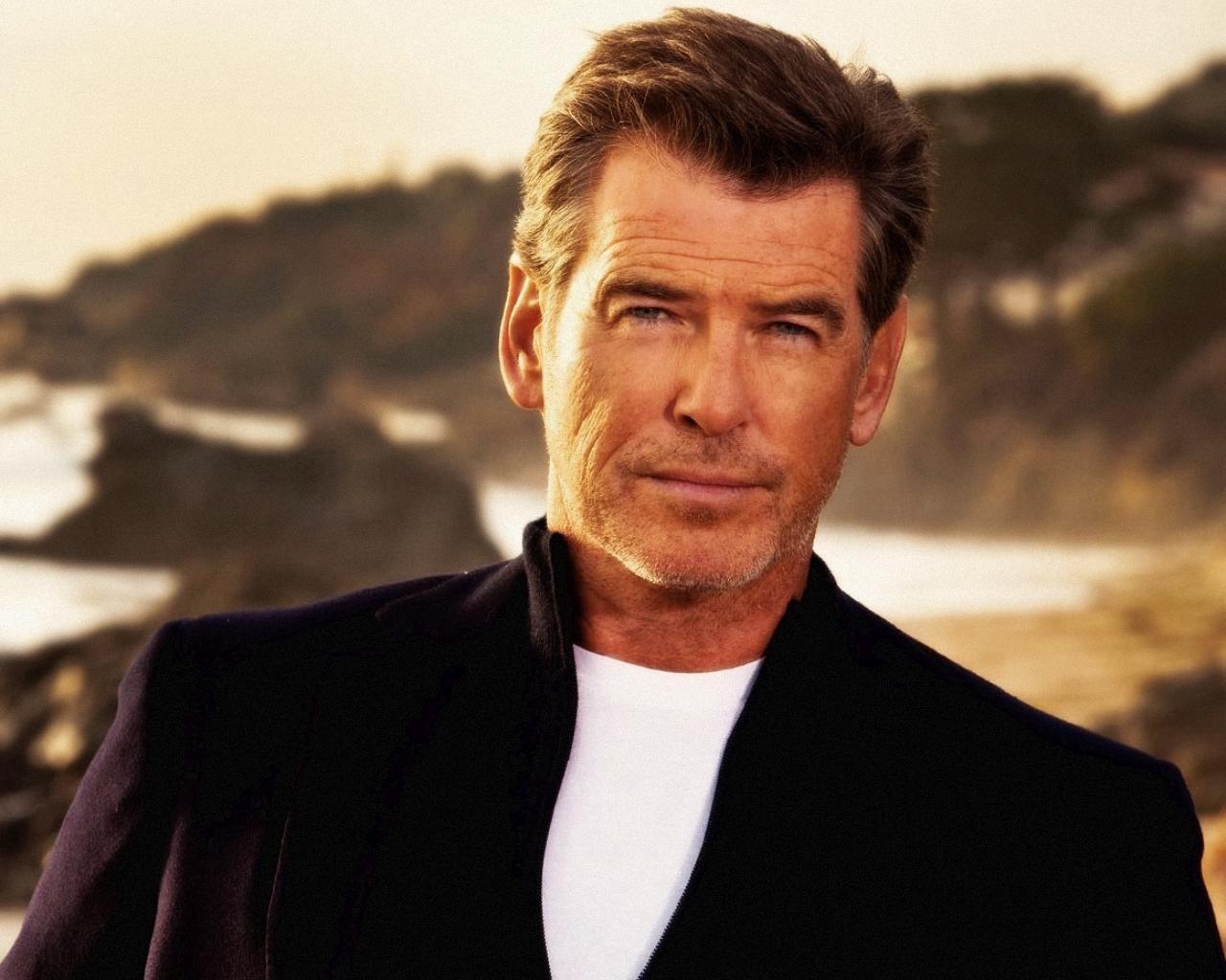 1280x1030 Pierce Brosnan. BloodRayne & Mia, The Vampire, Desktop