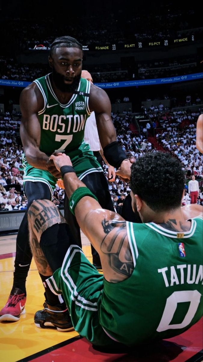 680x1200 Jayson Tatum x Jaylen Brown ☘️. Nba picture, Basketball photography, Jayson tatum, Phone