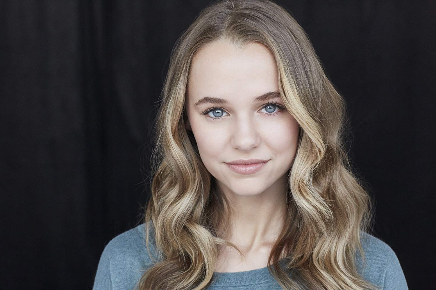 1500x1000 Madison Iseman, Desktop