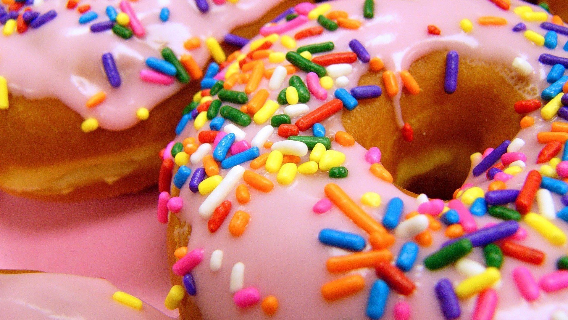 1920x1080 closeup, Donut, Desserts, Sprinkles, Food HD Wallpaper / Desktop, Desktop