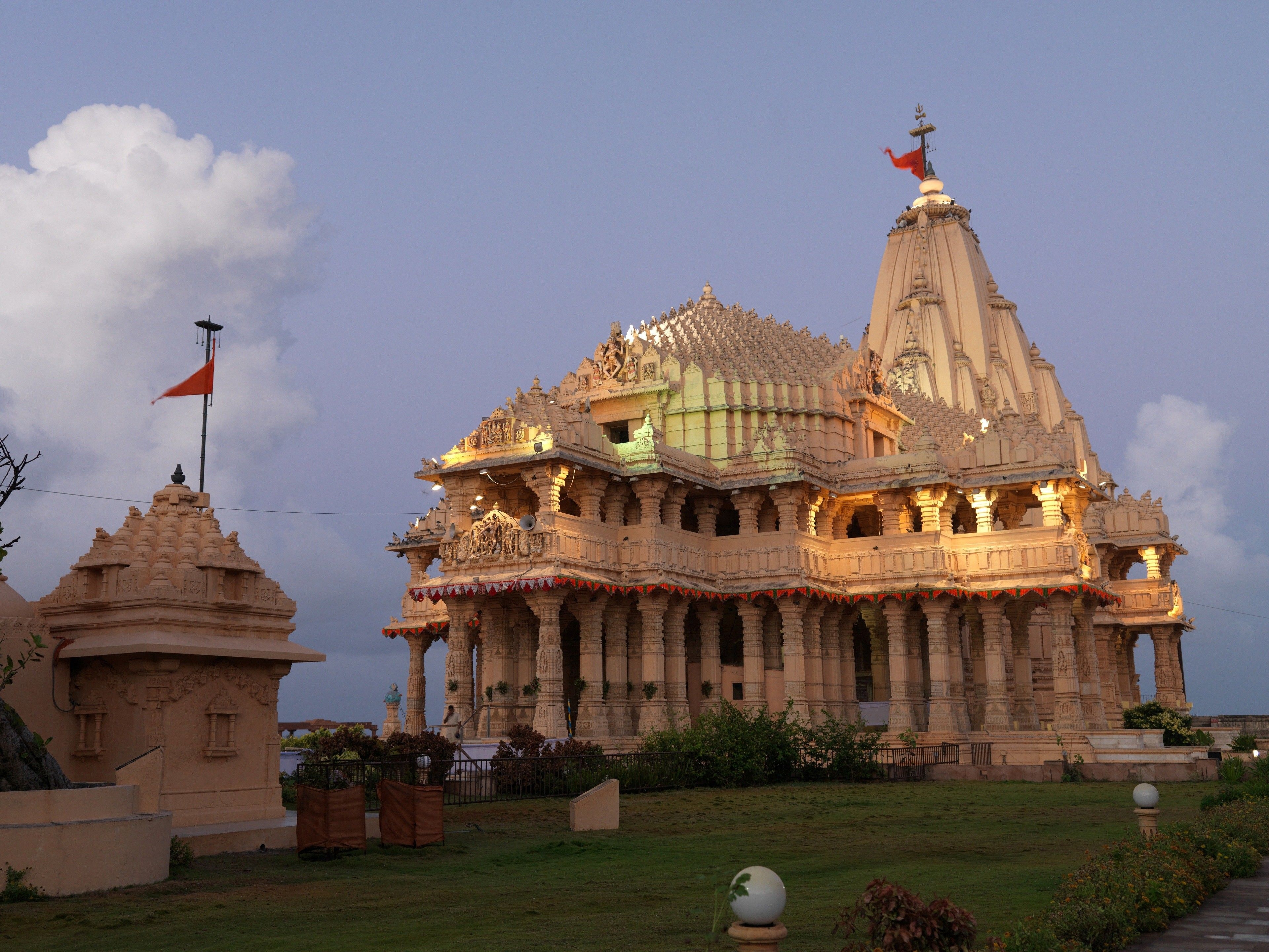 3840x2880 Somnath Mahadev Temple in Gujarat, Desktop