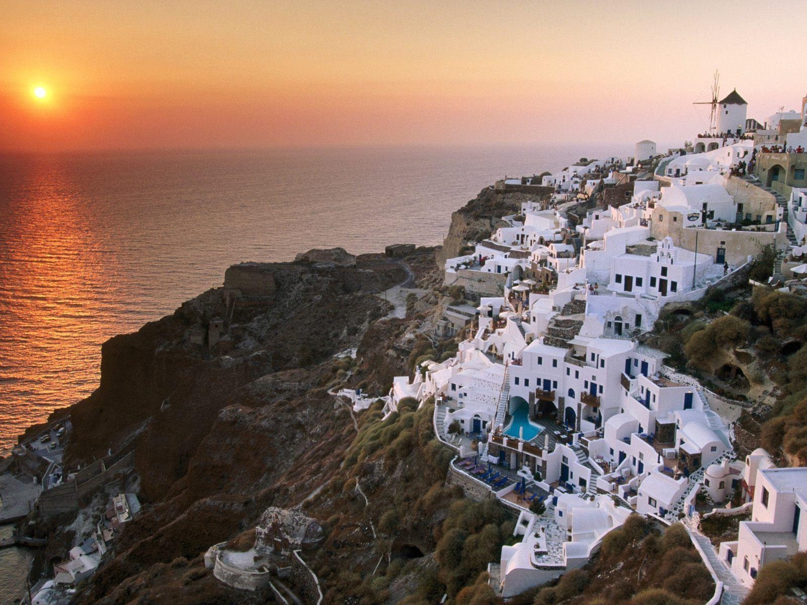 1600x1200 Sunset In Santorini Island Desktop Wallpaper. TanukinoSippo, Desktop