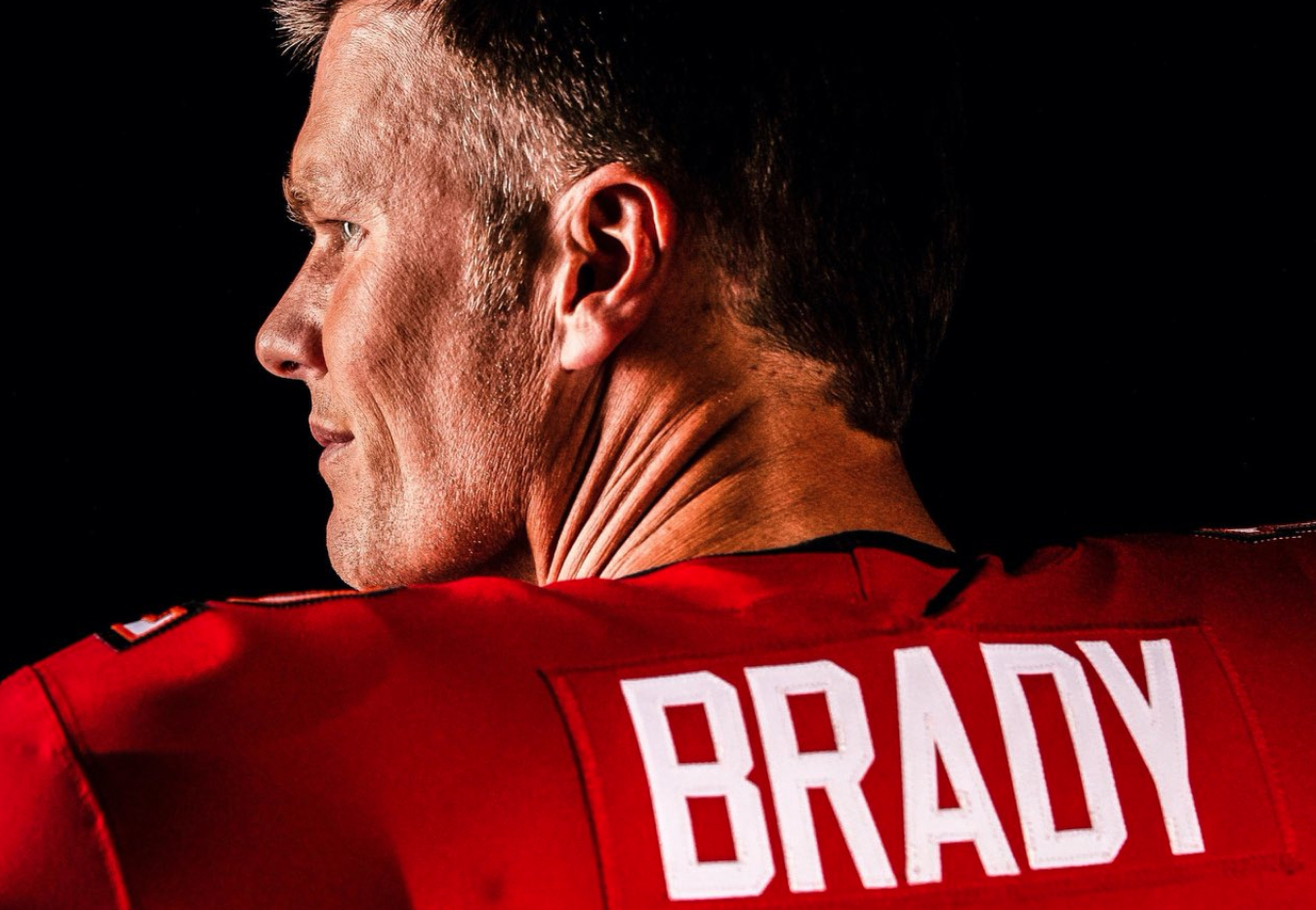 1350x940 FIRST LOOK: Tampa Bay Buccaneers Reveal First Image Of A Fully Kitted Tom Brady, Desktop