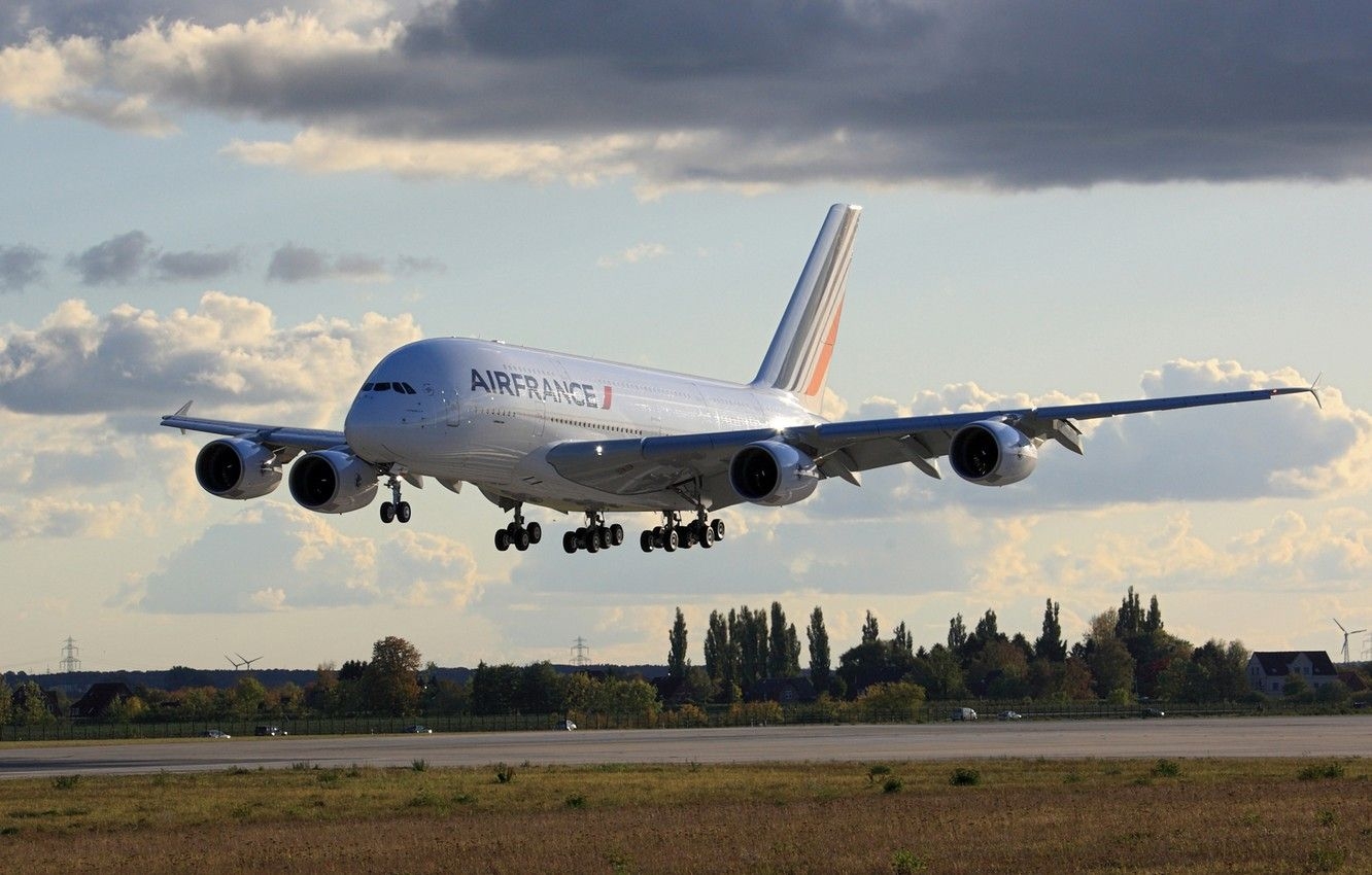 1340x850 Wallpaper A Airbus, Aviatoin, Airfrance, Landing image for desktop, section авиация, Desktop