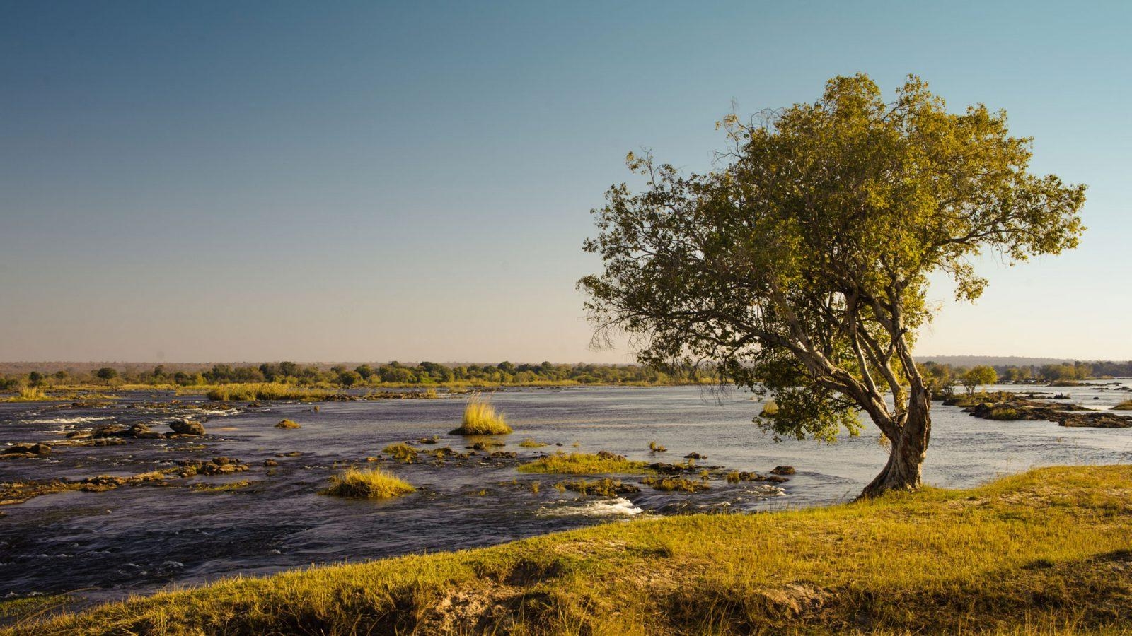 1600x900 Lower Zambezi National Park, Desktop