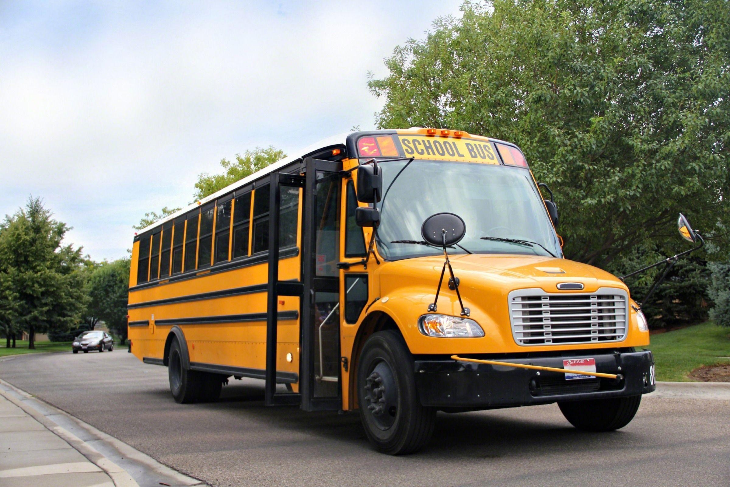 2400x1600 School Bus Safety. Town of CardstonTown of Cardston, Desktop