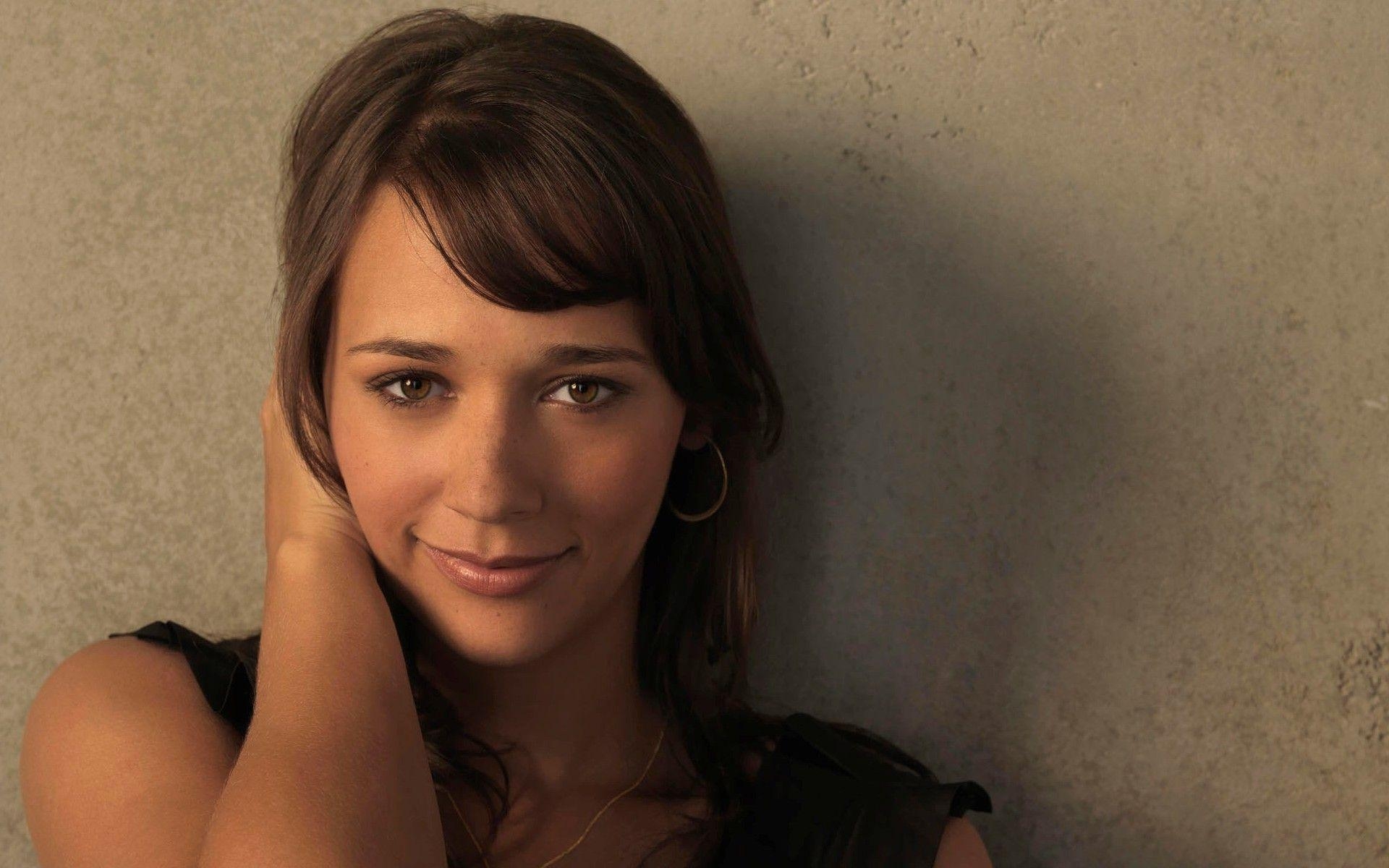 1920x1200 Rashida jones, Desktop