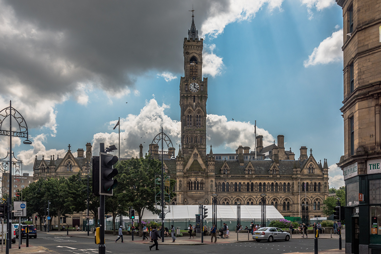 1280x860 Image England Tower Town square Bradford City Hall Clock People, Desktop