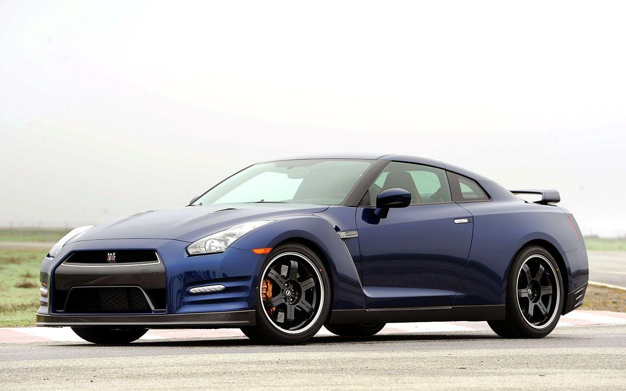 1280x800 Quality Picture of the Nissan Skyline GTR Japanese Sports Car, Desktop