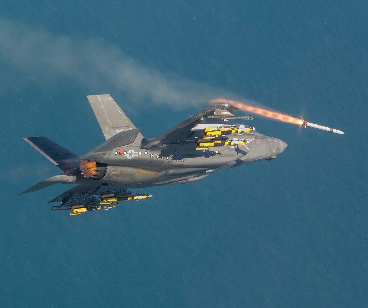 1280x1080 F 35 Lightning II, Desktop