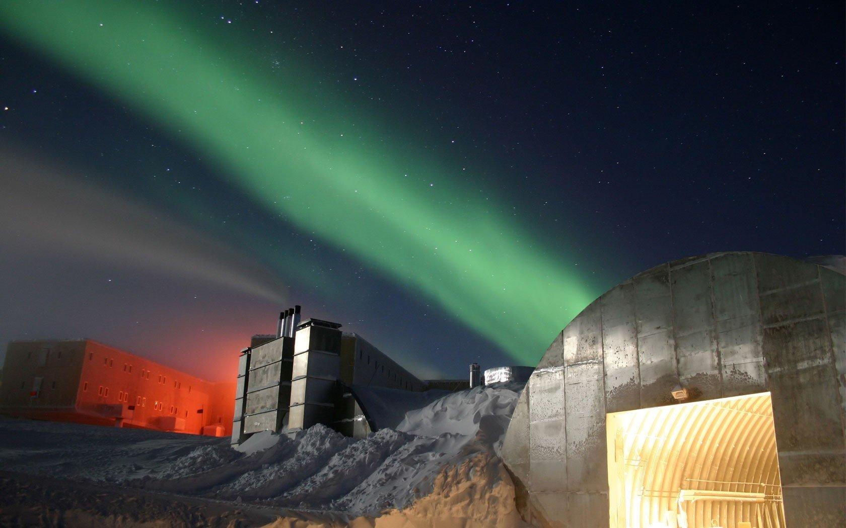 1680x1050 Amundsen Scott South Pole Station Antarctic Night HD Wallpaper, Desktop