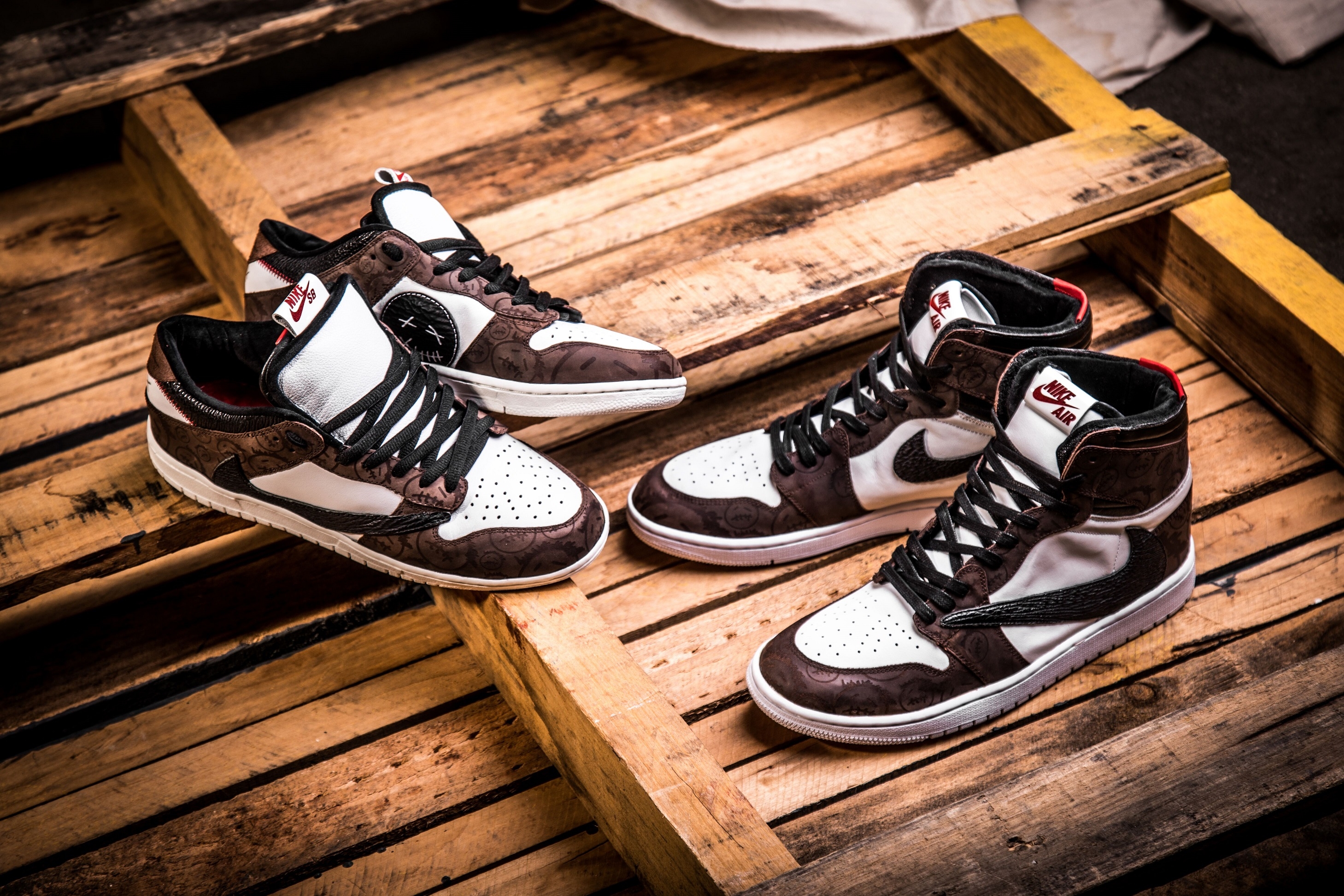 2920x1950 TRAVIS SCOTT NIKE Air Jordan 1 and Dunk SB LIMITED SAMPLE, Desktop