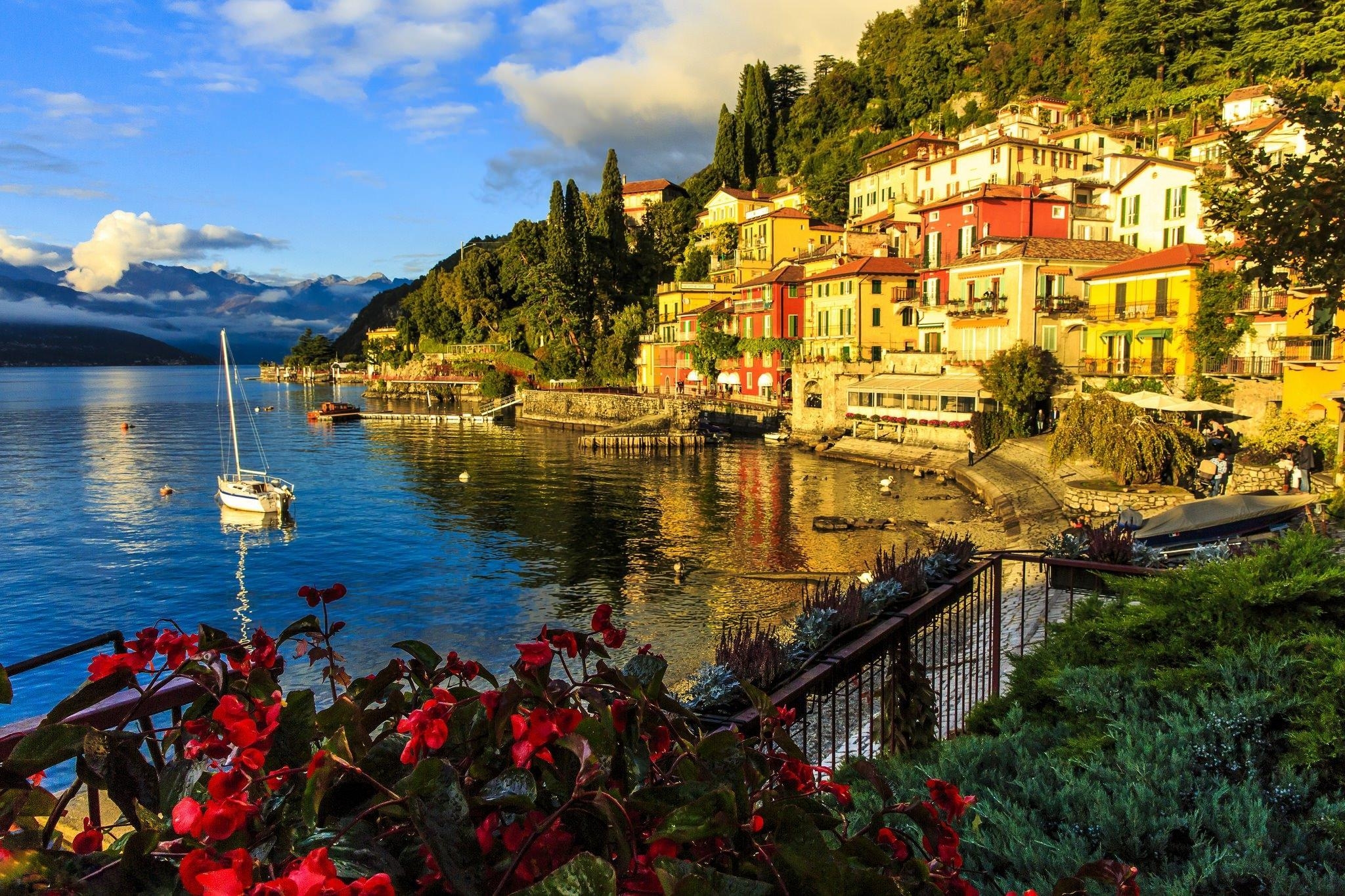 2050x1370 Wallpaper Flowers, buildings, houses, yacht, Italy, embankment, Lake, Desktop