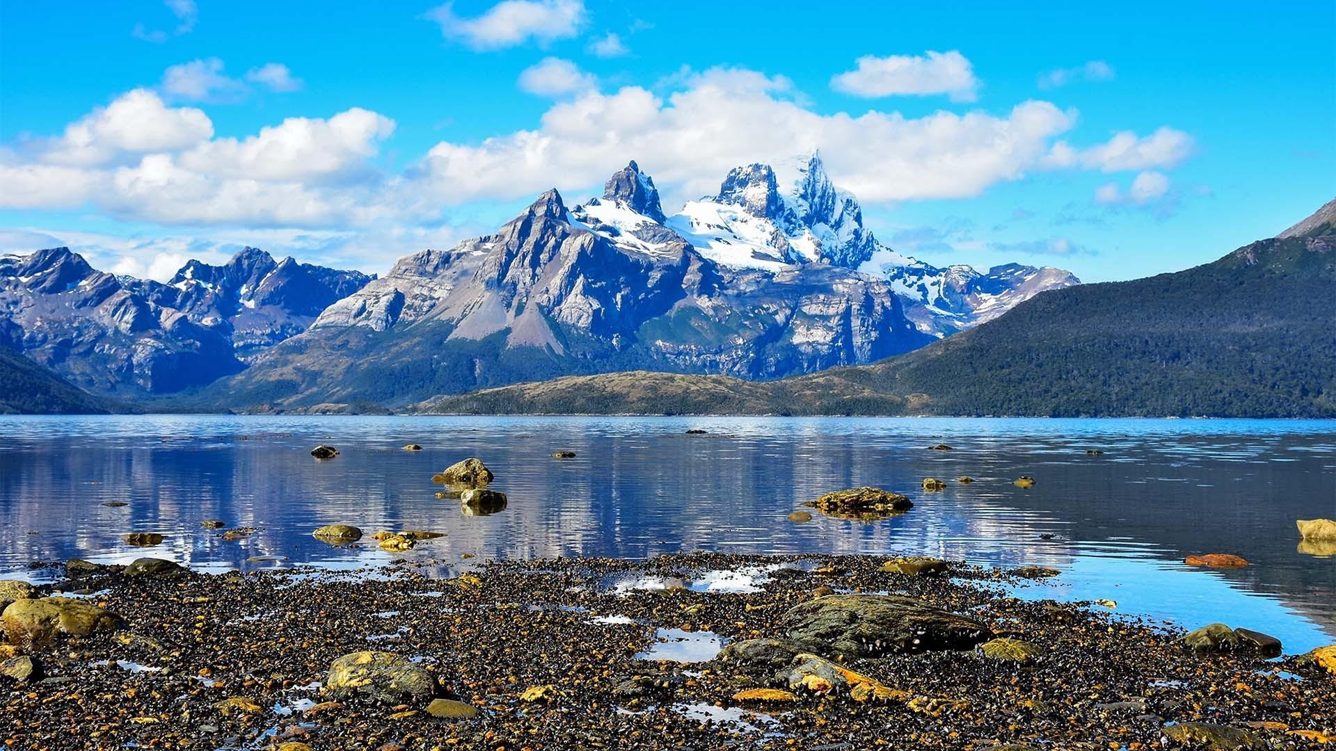 1920x1080 Cruising in Tierra del Fuego, Patagonia: a window on the world, Desktop