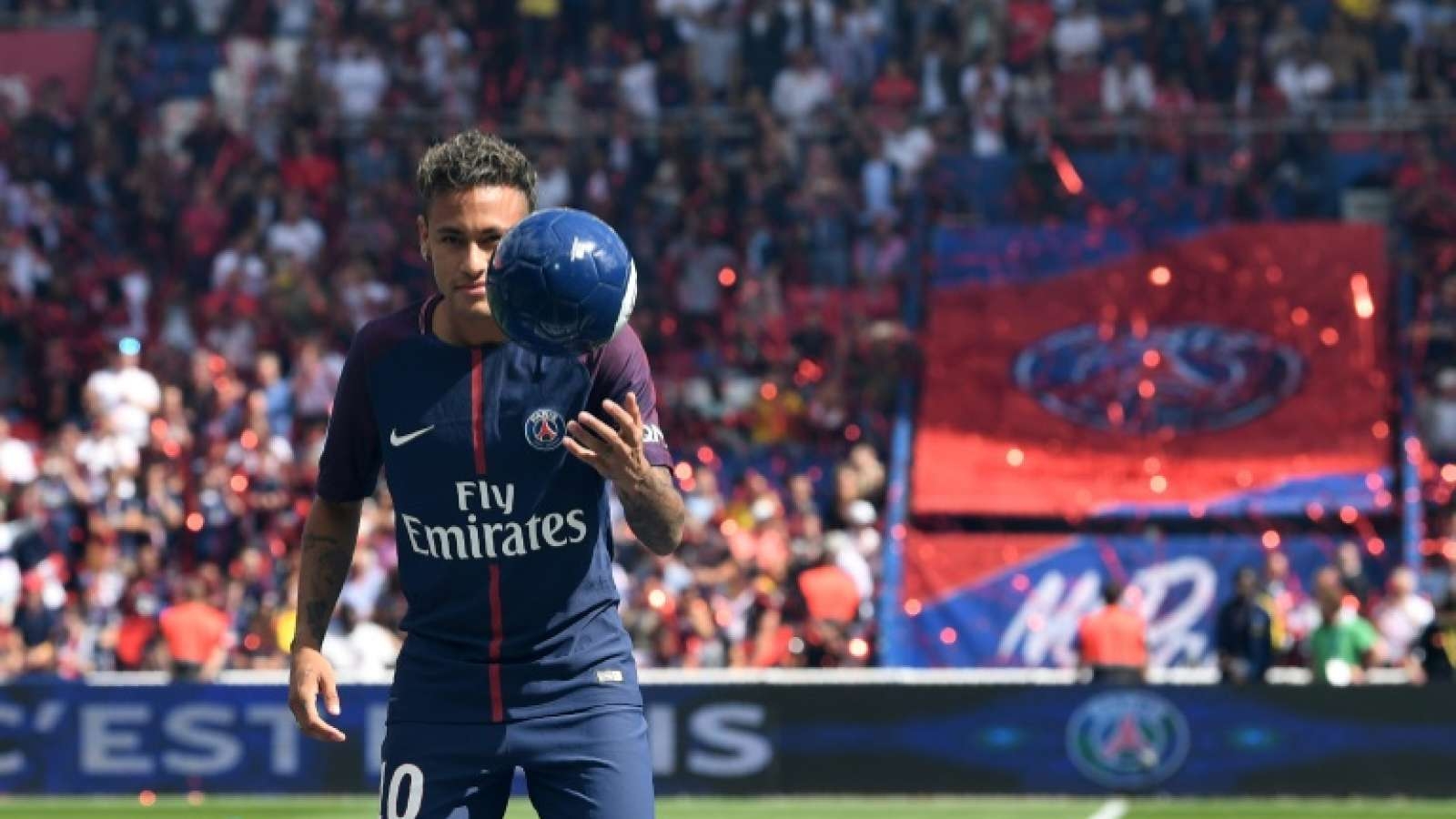1600x900 Neymar: Fans hail striker as PSG stroll to opening win, Desktop