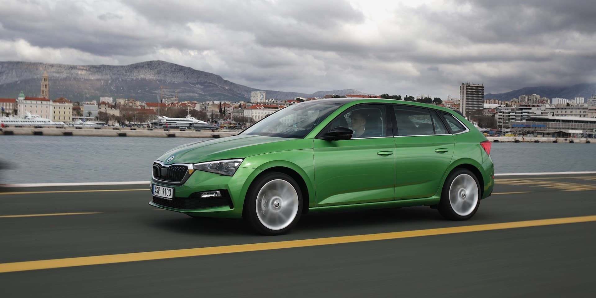 1920x960 Skoda Scala test drive. New car reviews 2019. The Car Expert, Dual Screen