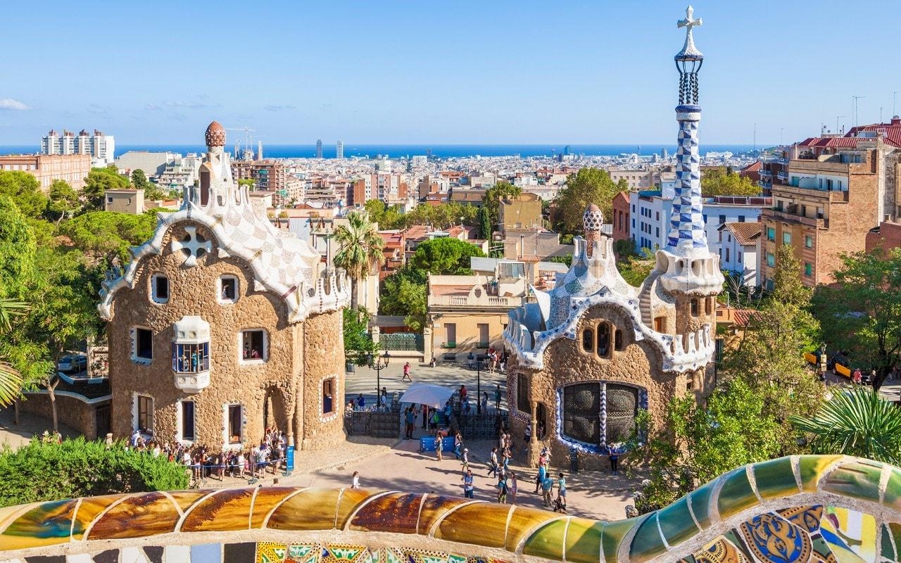 1280x800 An expert travel guide to Barcelona, Desktop