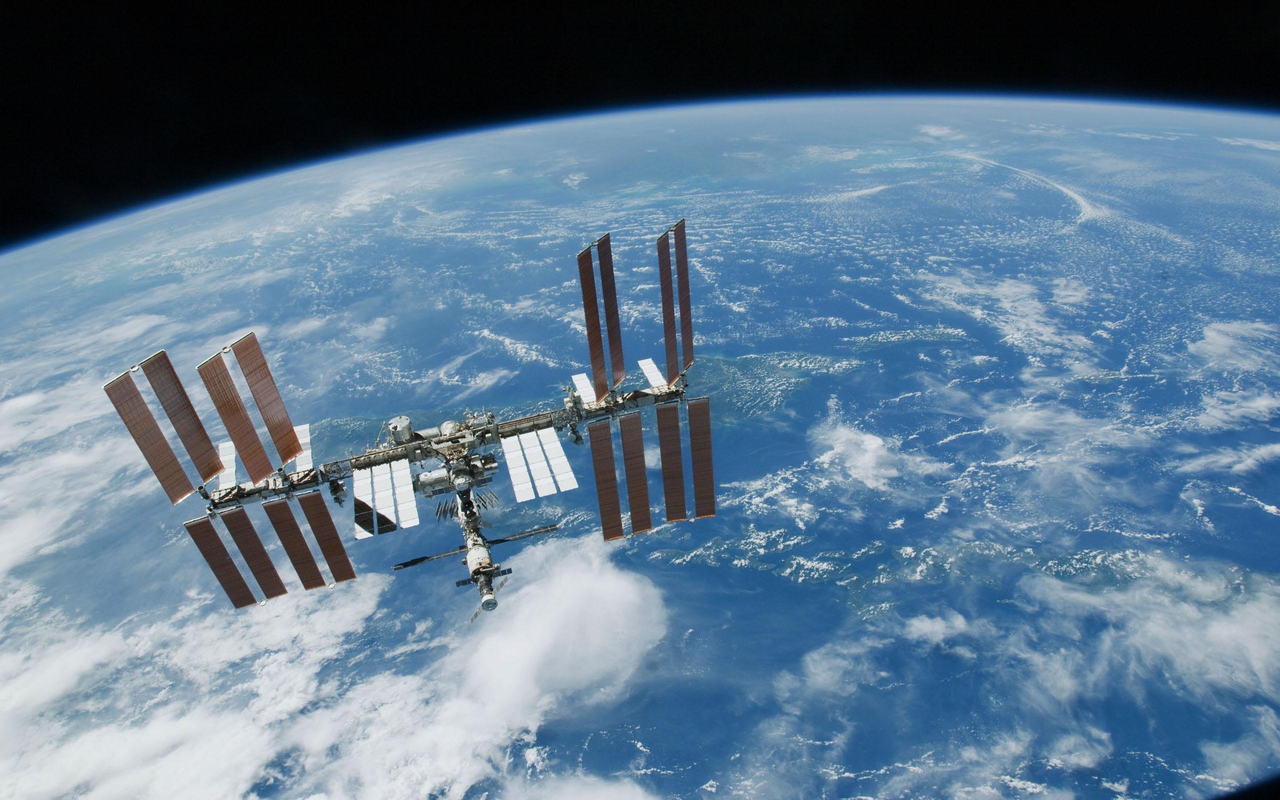 2560x1600 International Space Station Wallpaper 8 X 1600, Desktop