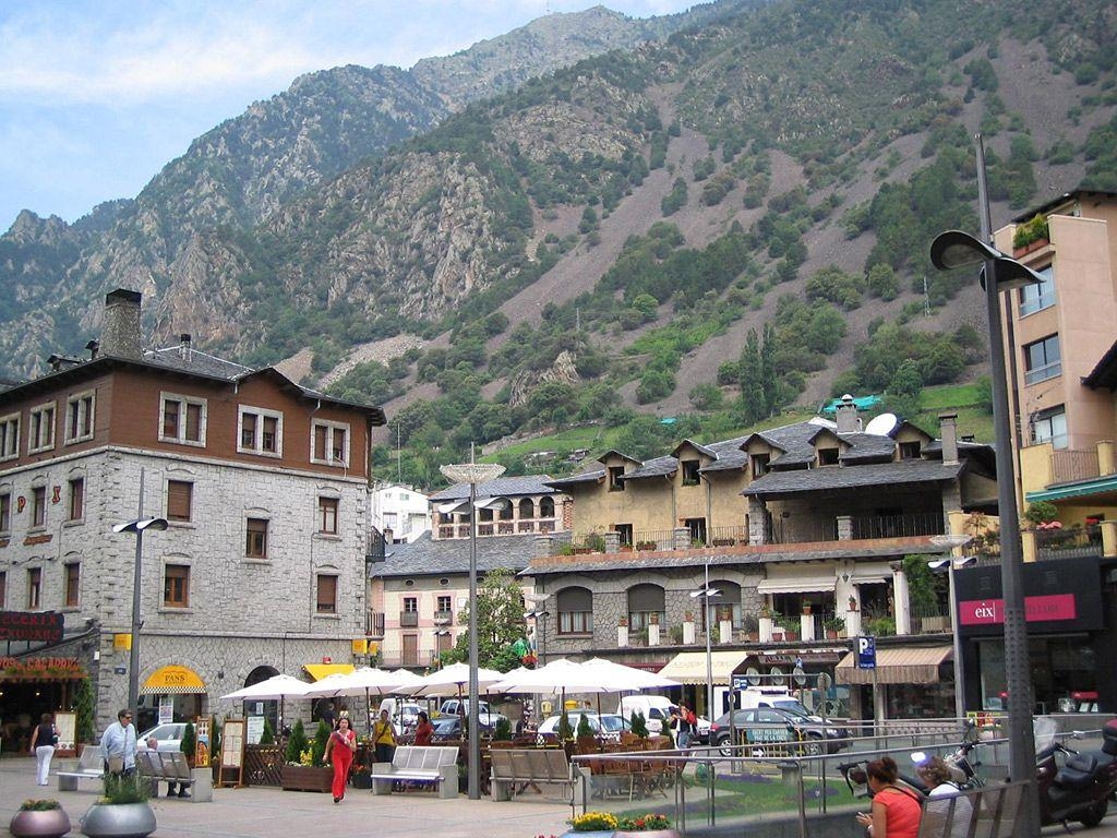 1030x770 Andorra City Image, Desktop