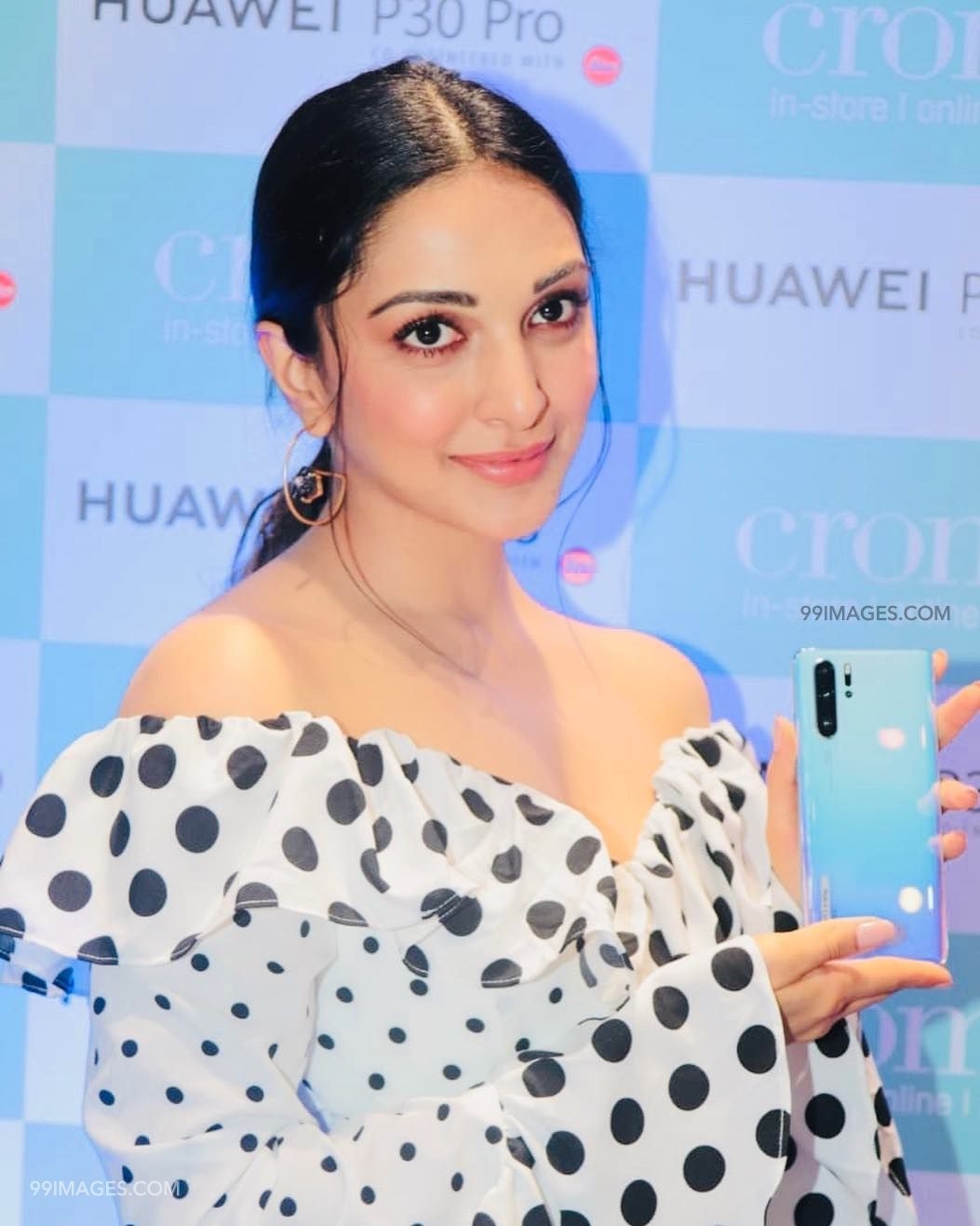 1060x1320 Kiara Advani HD Wallpaper (Desktop Background / Android / iPhone) (1080p, 4k) () (2021), Phone