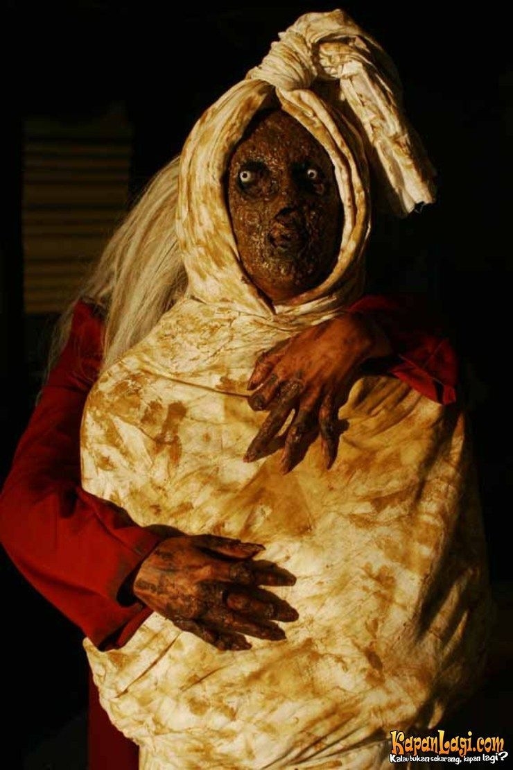 740x1110 Pocong, Phone