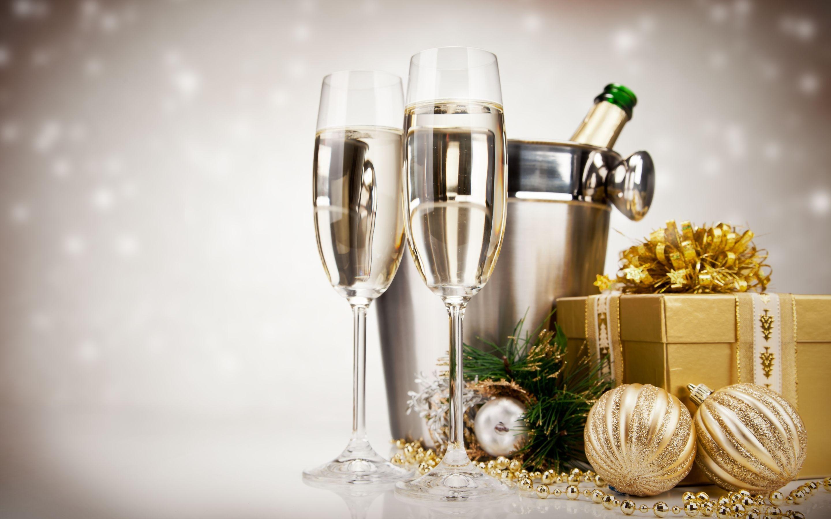 2880x1800 HD Quality Wallpaper: Champagne Wallpaper, Champagne Image, Desktop