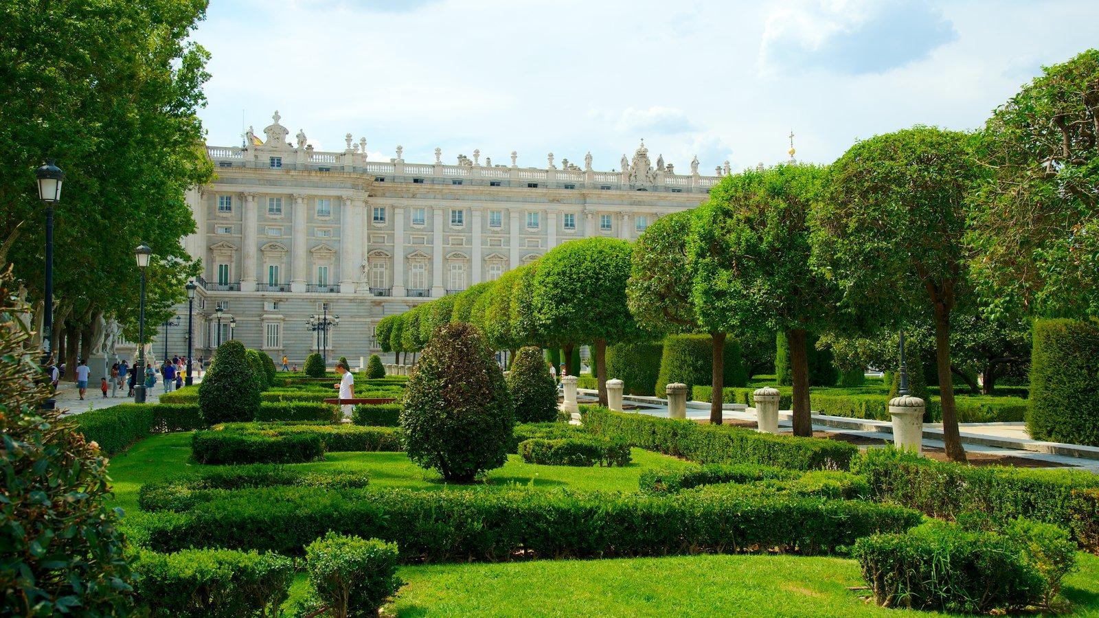 1600x900 Gardens & parks picture: View image of Madrid Provence, Desktop