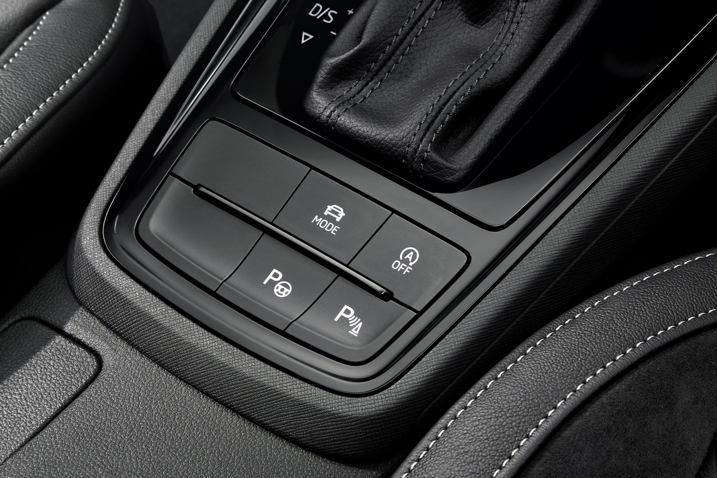 2400x1600 New 2019 Skoda Scala, Desktop