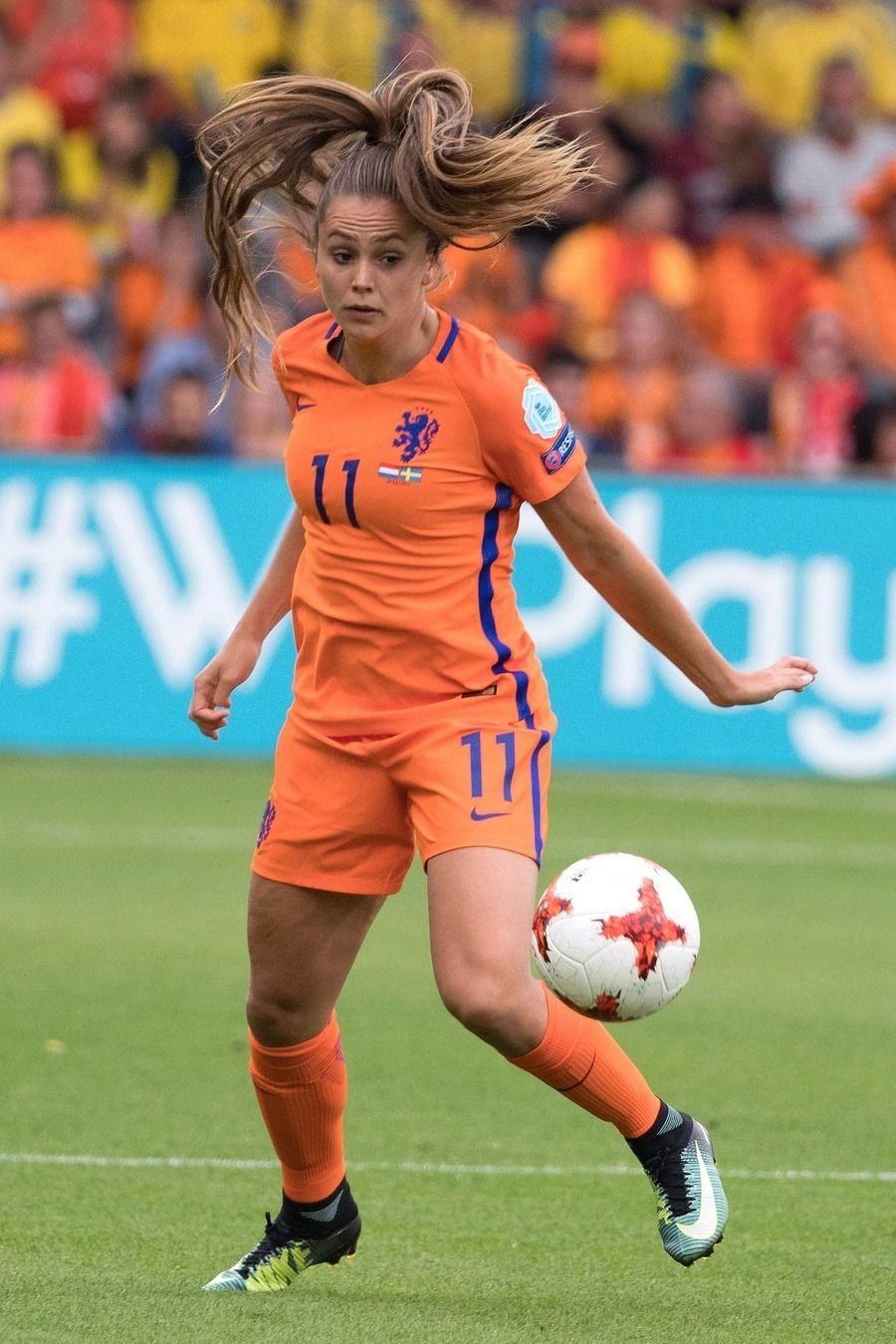 900x1350 Lieke Martens (Netherlands) Euro 2017. Female body contemporary, Phone