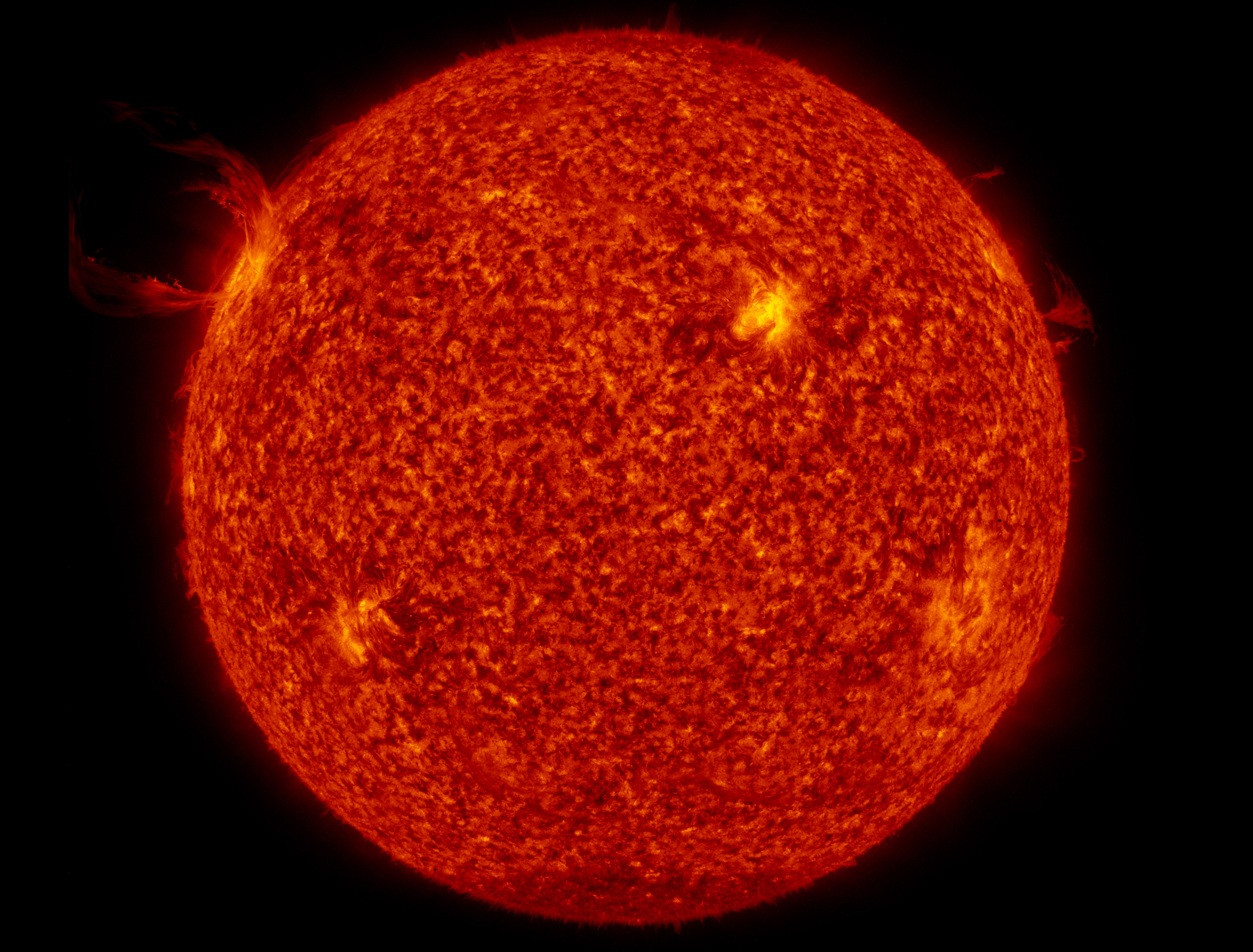 4100x3120 GMS: SDO First Light High Resolution Stills, Desktop