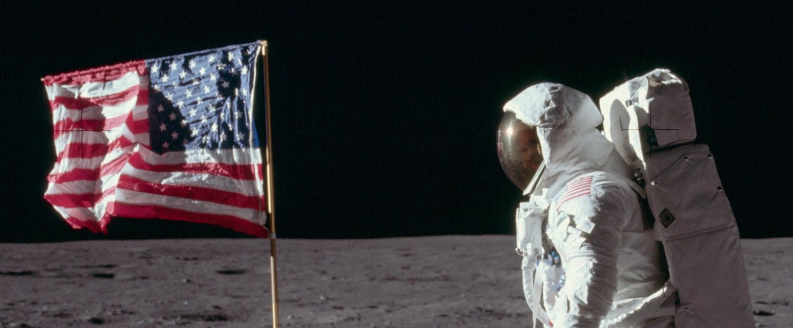 1600x670 Hi Res Image From The Apollo Missions, Dual Screen