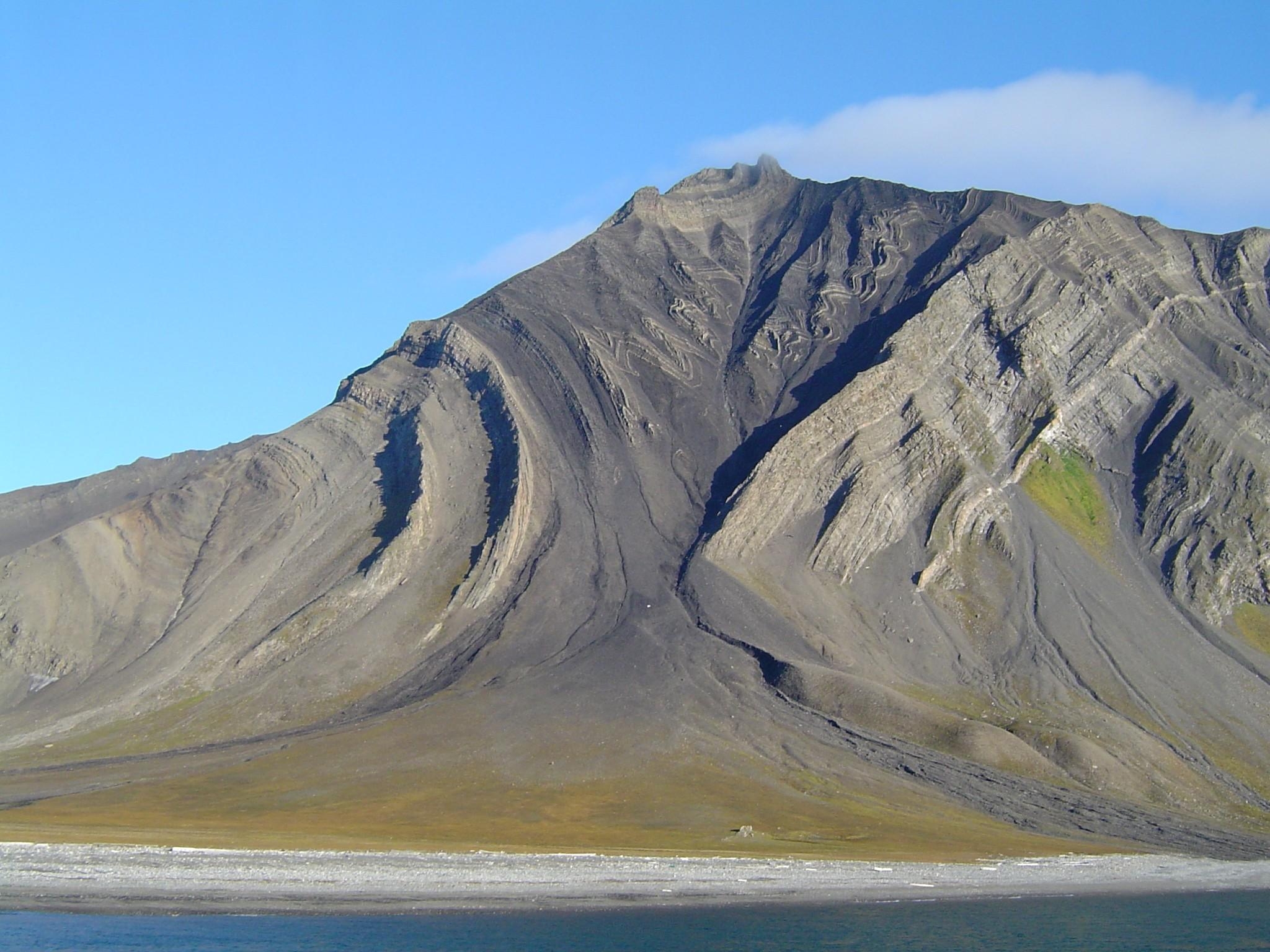 2050x1540 Svalbard photo, Desktop