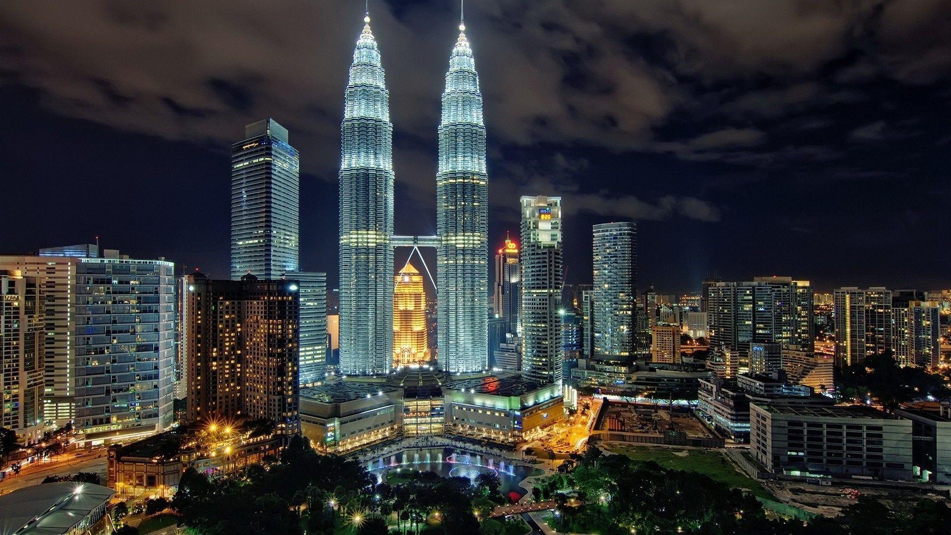 1920x1080 Petronas Towers in Kuala Lumpur, Malaysia, Desktop