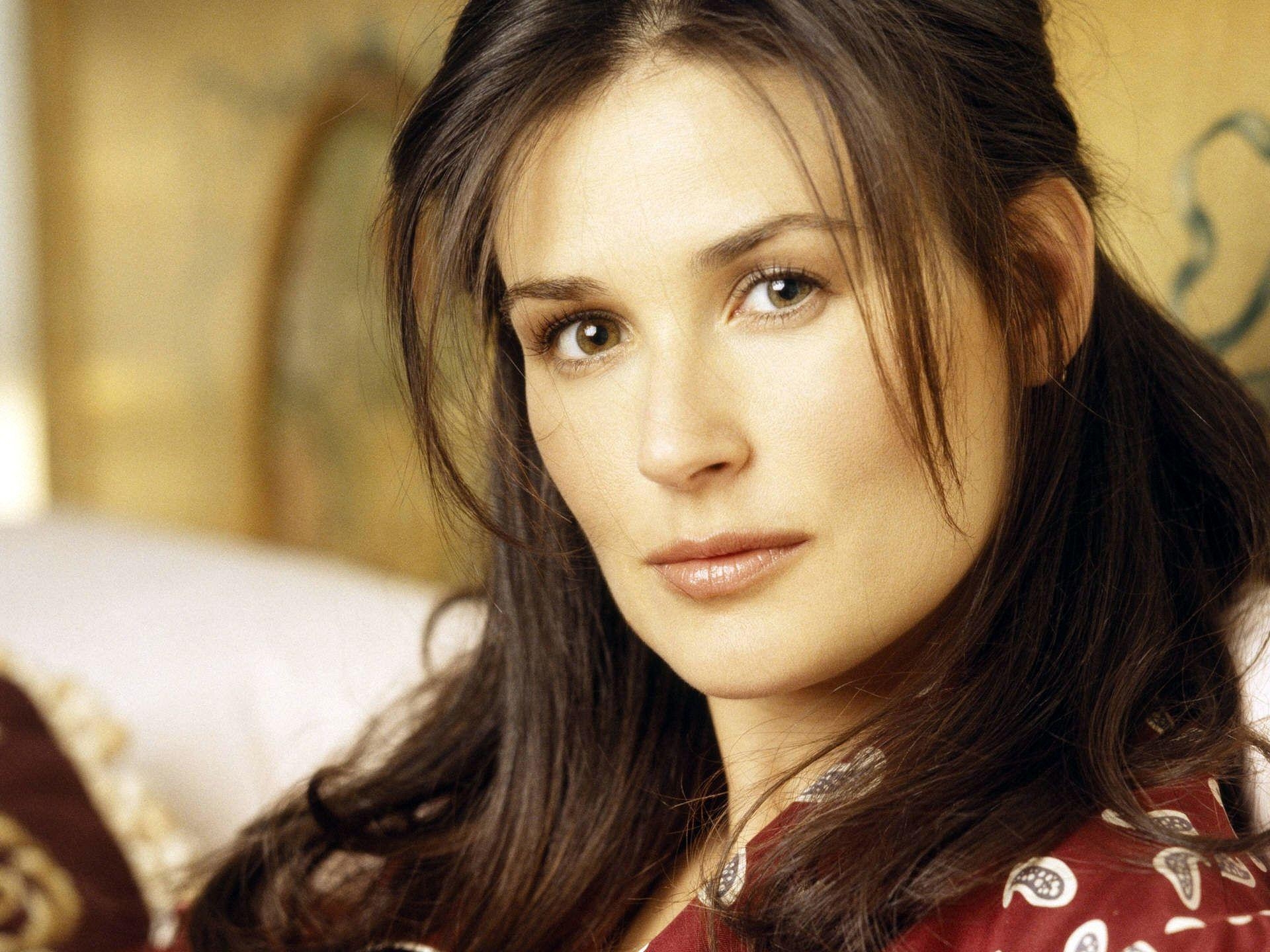 1920x1440 Demi Moore Wallpaper, Desktop