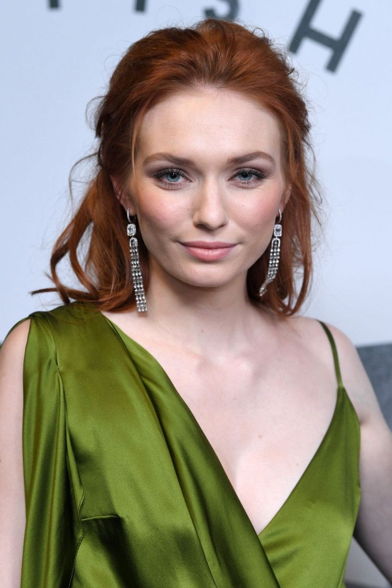 800x1200 Eleanor Tomlinson wallpaper, Phone