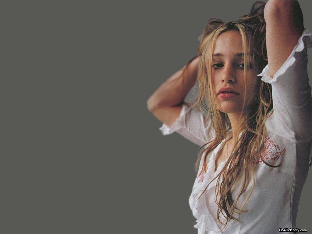 1030x770 Piper Perabo Wallpaper. Daily inspiration art photo, picture, Desktop