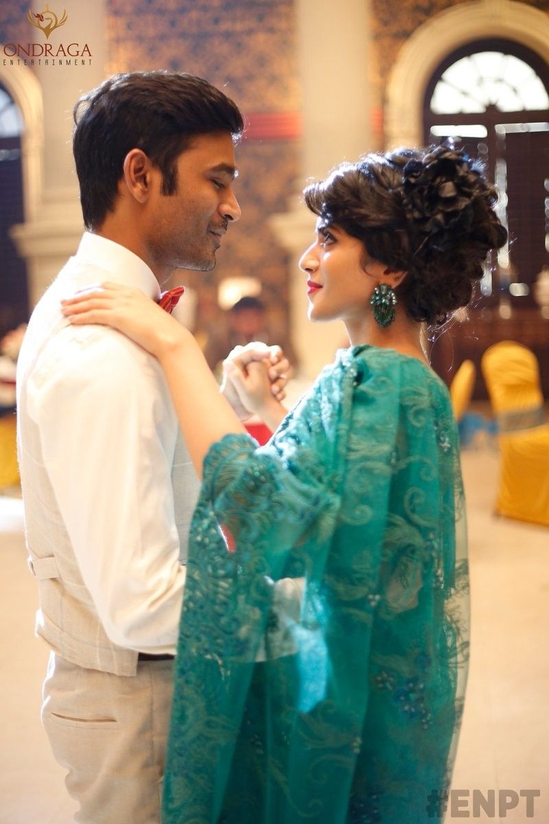 800x1200 Dhanush Megha Akash S Enai Noki Paayum Thota Stills Photo Image, Phone