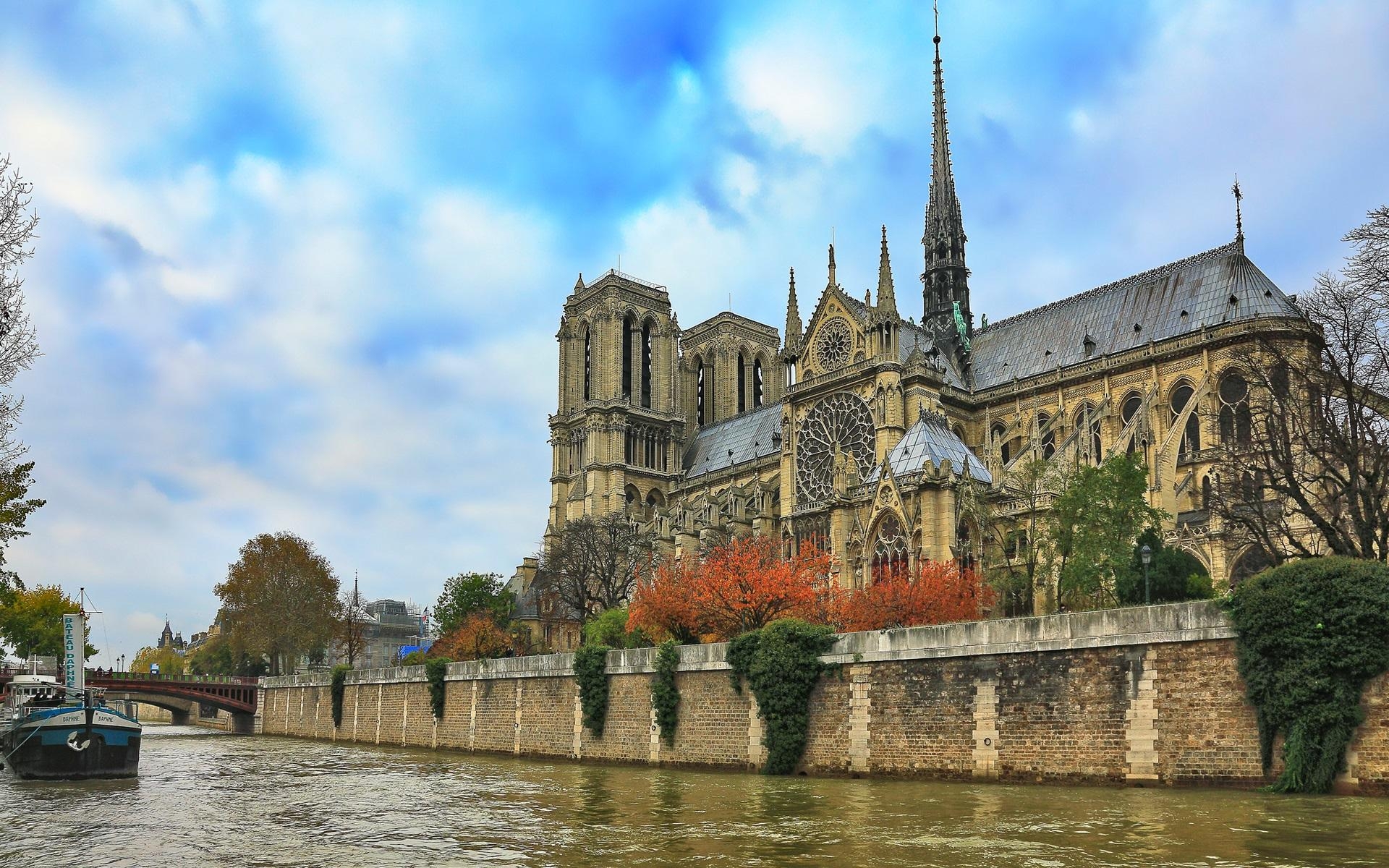 1920x1200 Wallpaper Notre Dame Cathedral, river, blue sky, trees, France, Desktop