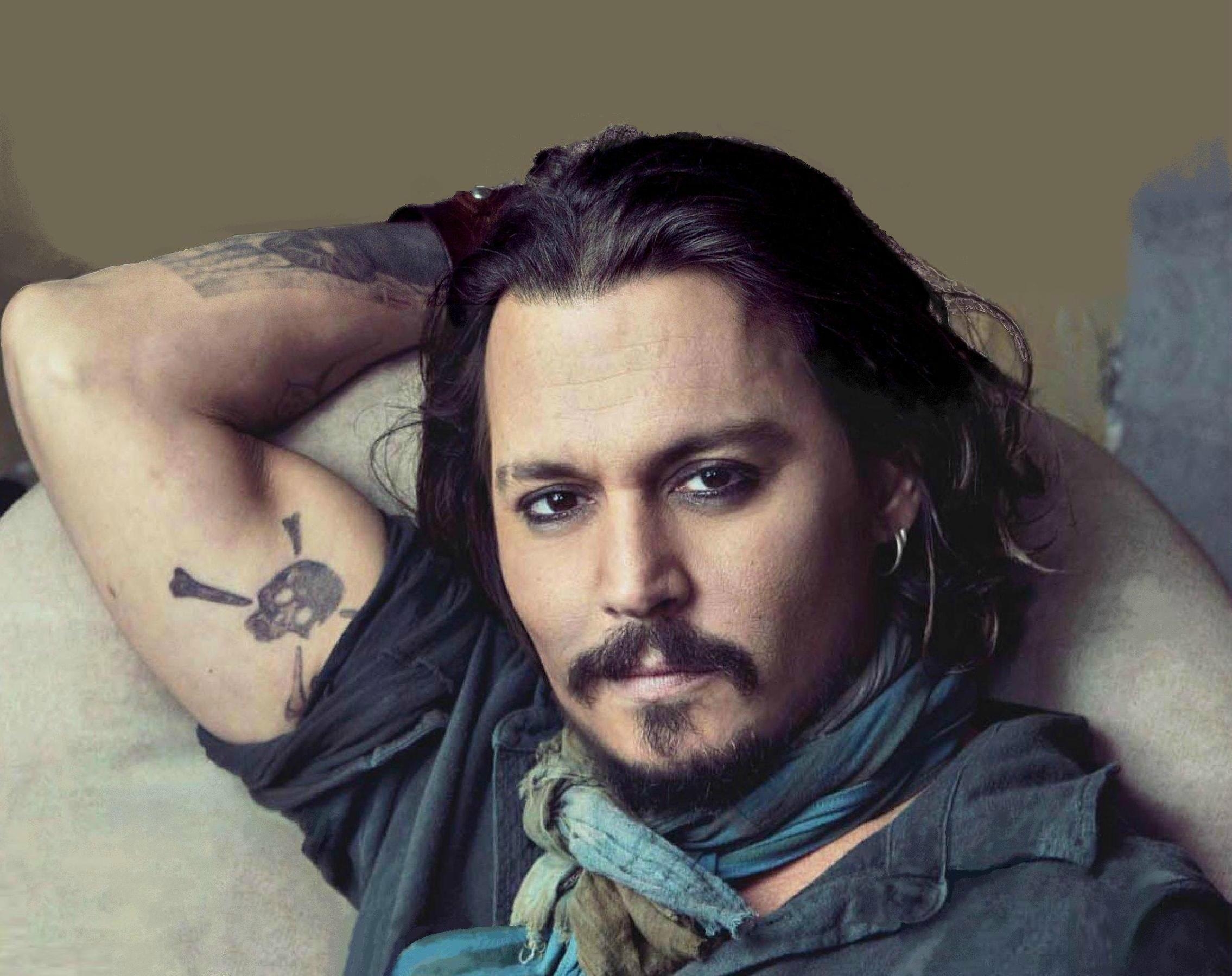 2270x1800 Vanity Fair Johnny Depp, Desktop