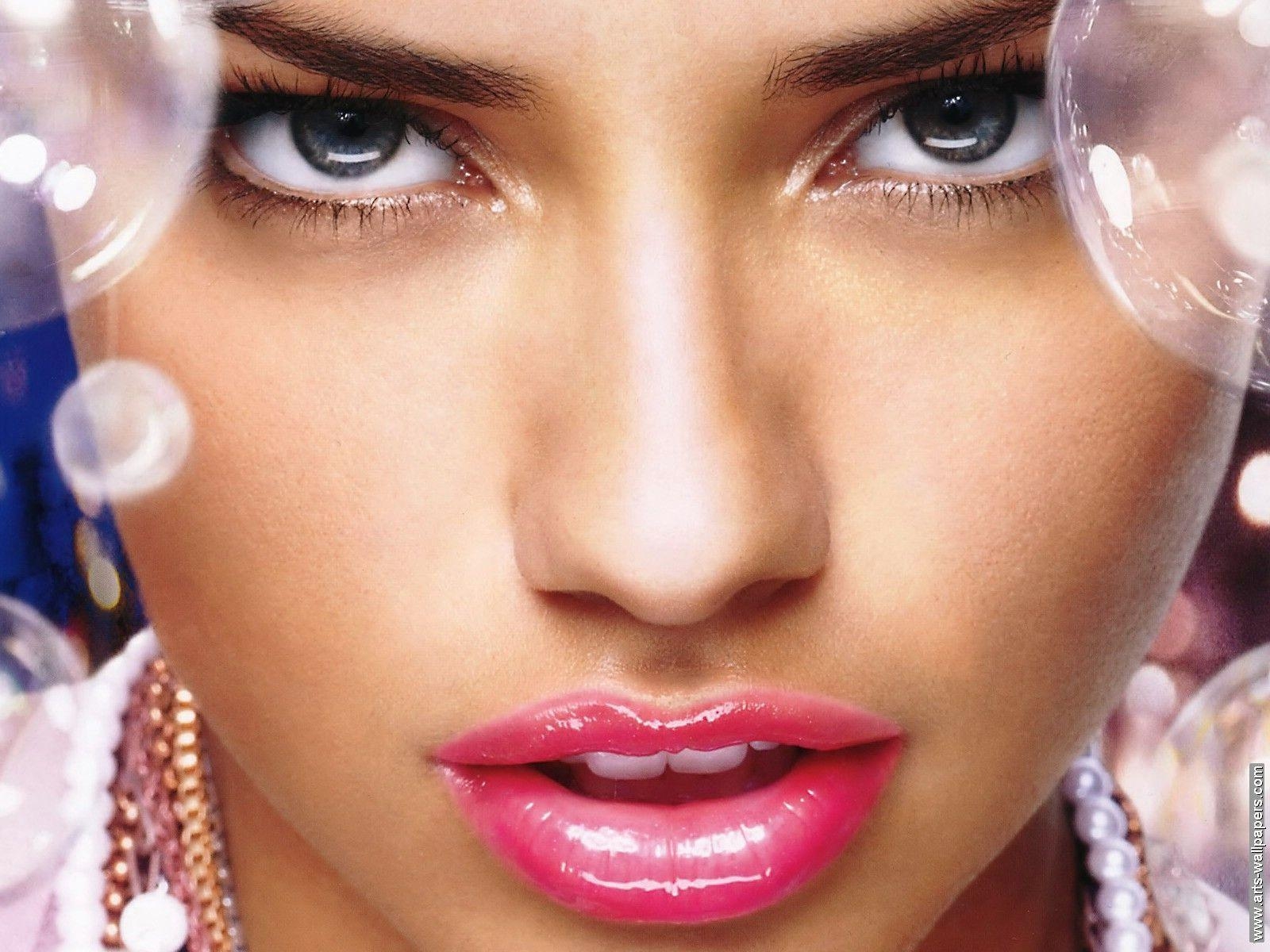 1600x1200 Adriana Lima, Desktop