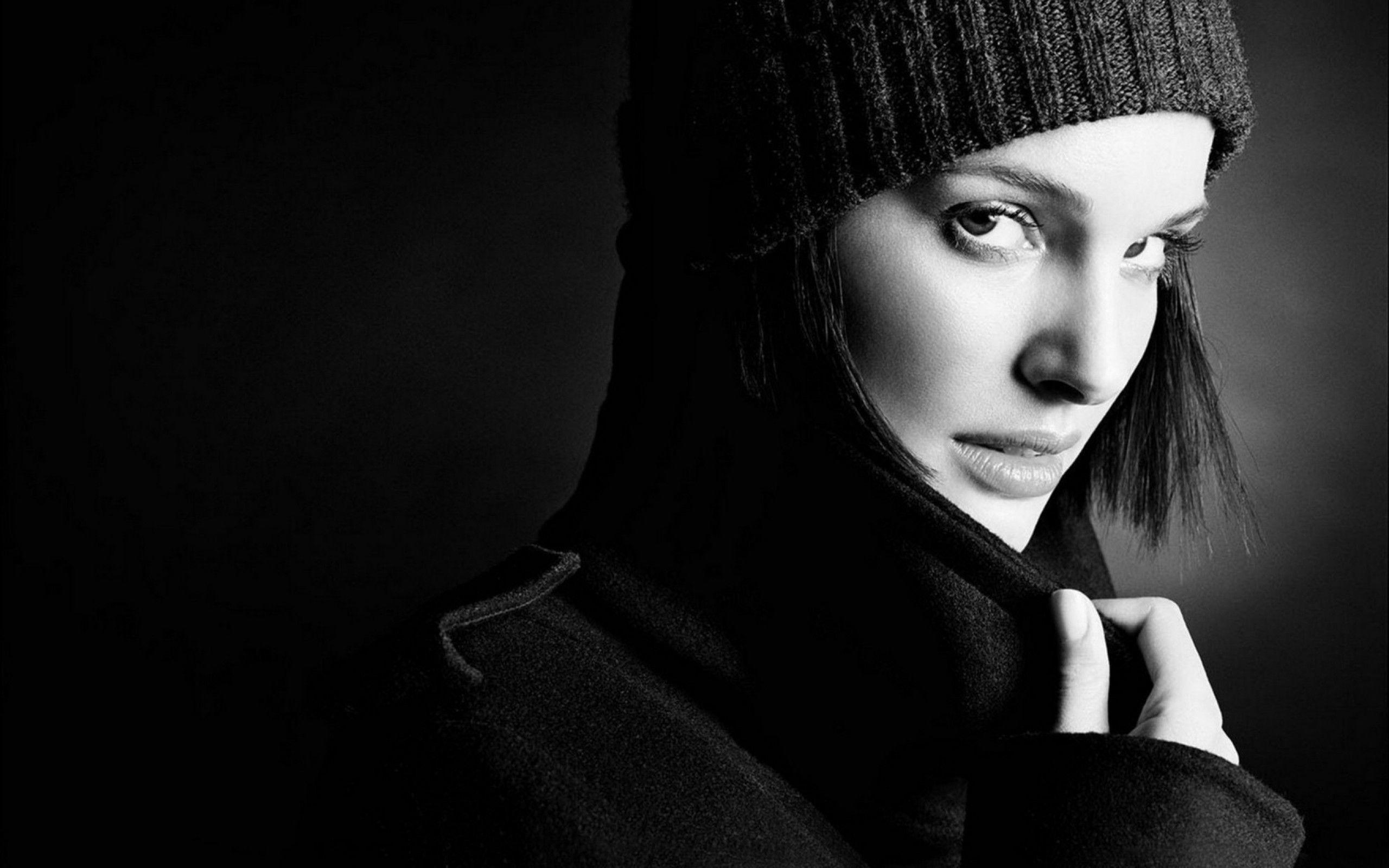 2560x1600 Natalie Portman, black and white. HQ Wallpaper for PC, Desktop