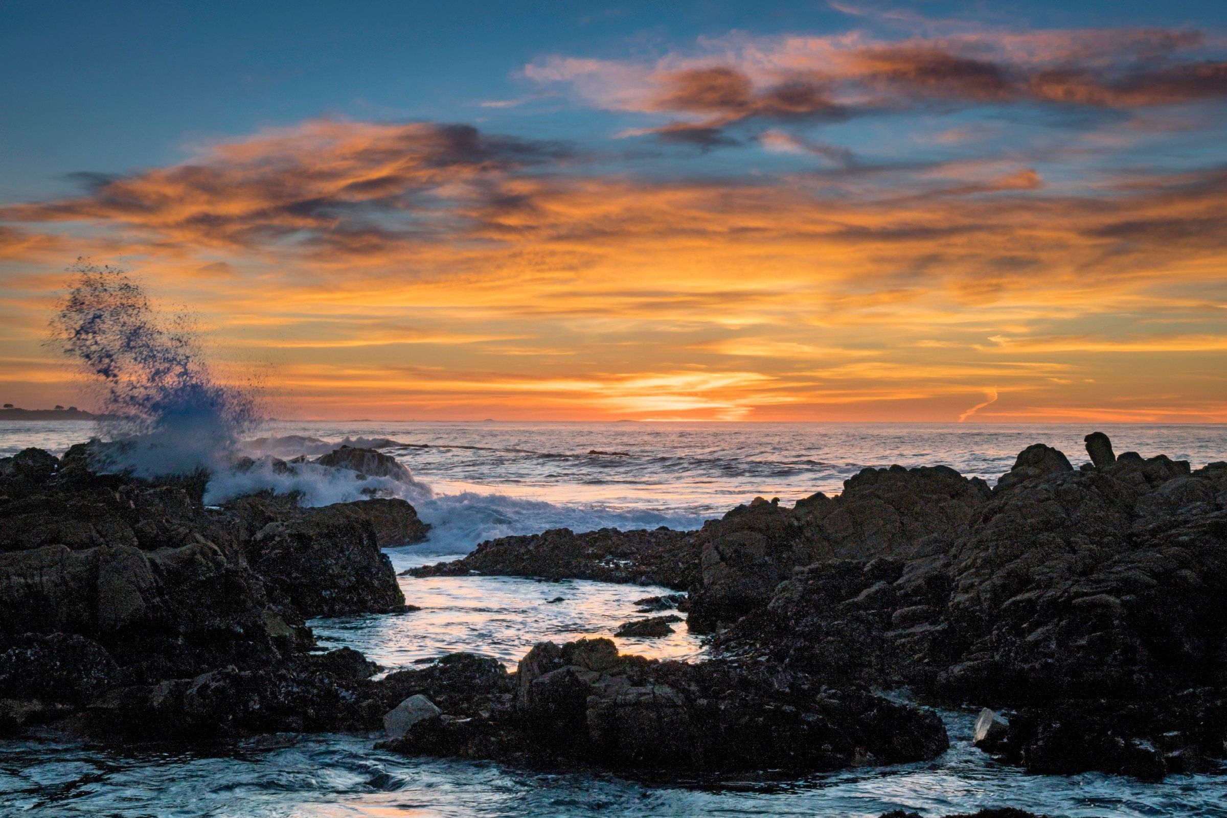 2400x1610 Sunset over the Pacific Ocean. Wallpaper. Monterey Bay Aquarium, Desktop