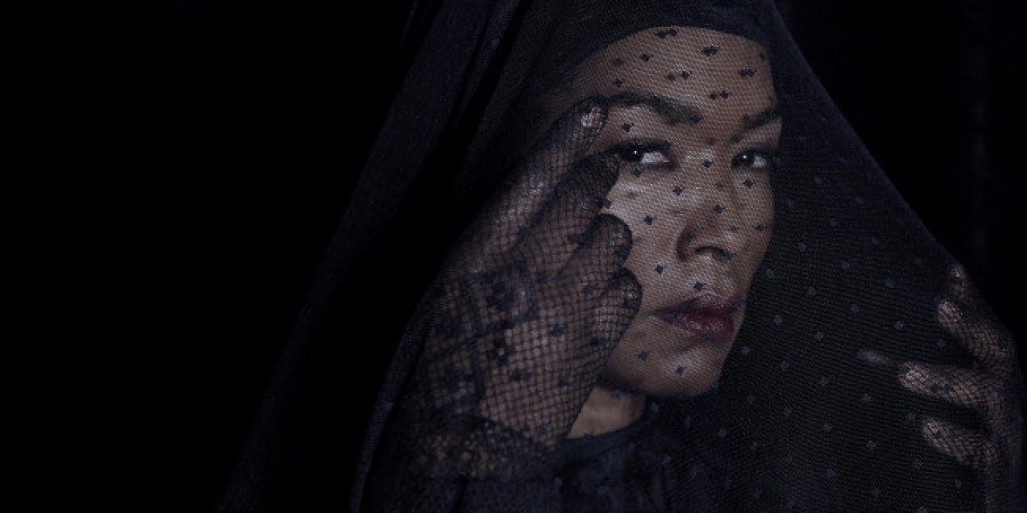 2000x1000 Angela Bassett returns for American Horror Story: Hotel, Dual Screen